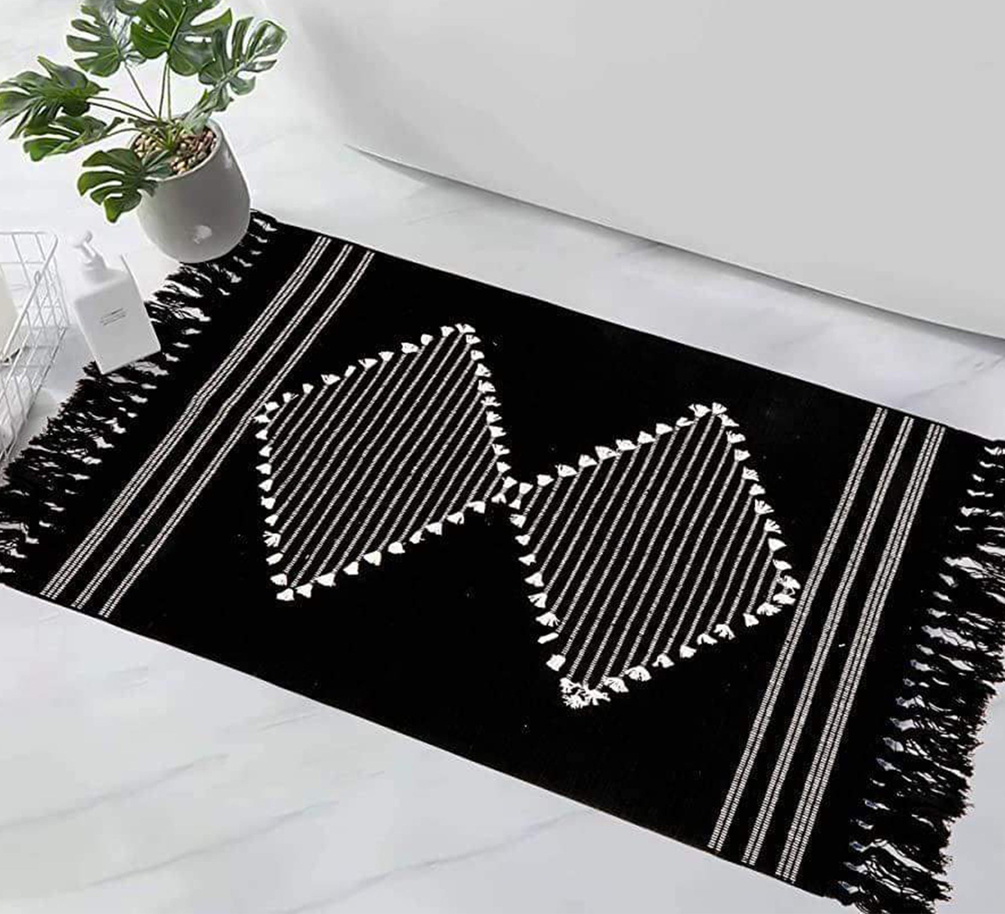 Dark pile rug with geometric pattern - Vitrine Furniture - Accessories