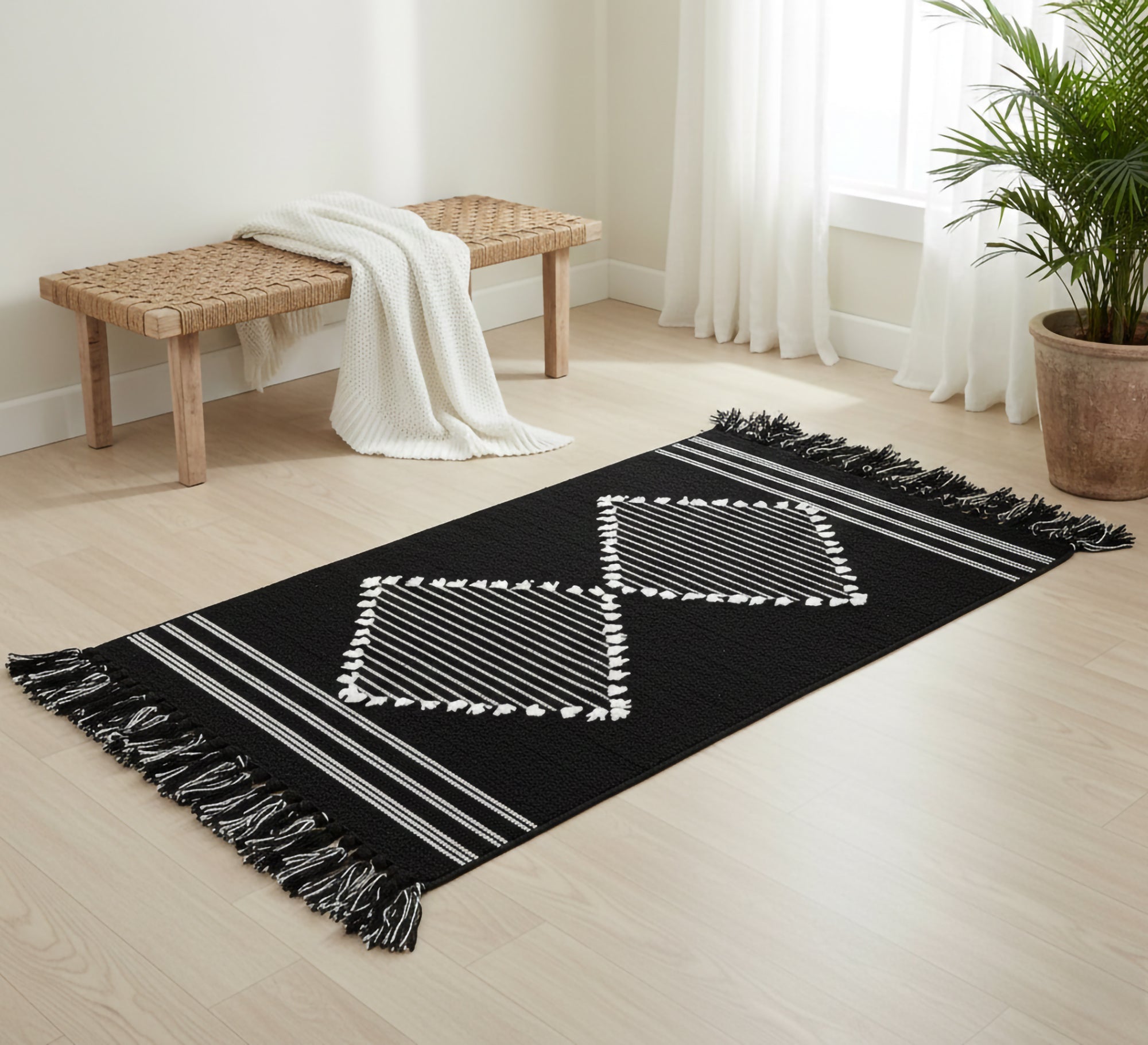 Dark pile rug with geometric pattern - Vitrine Furniture - Accessories