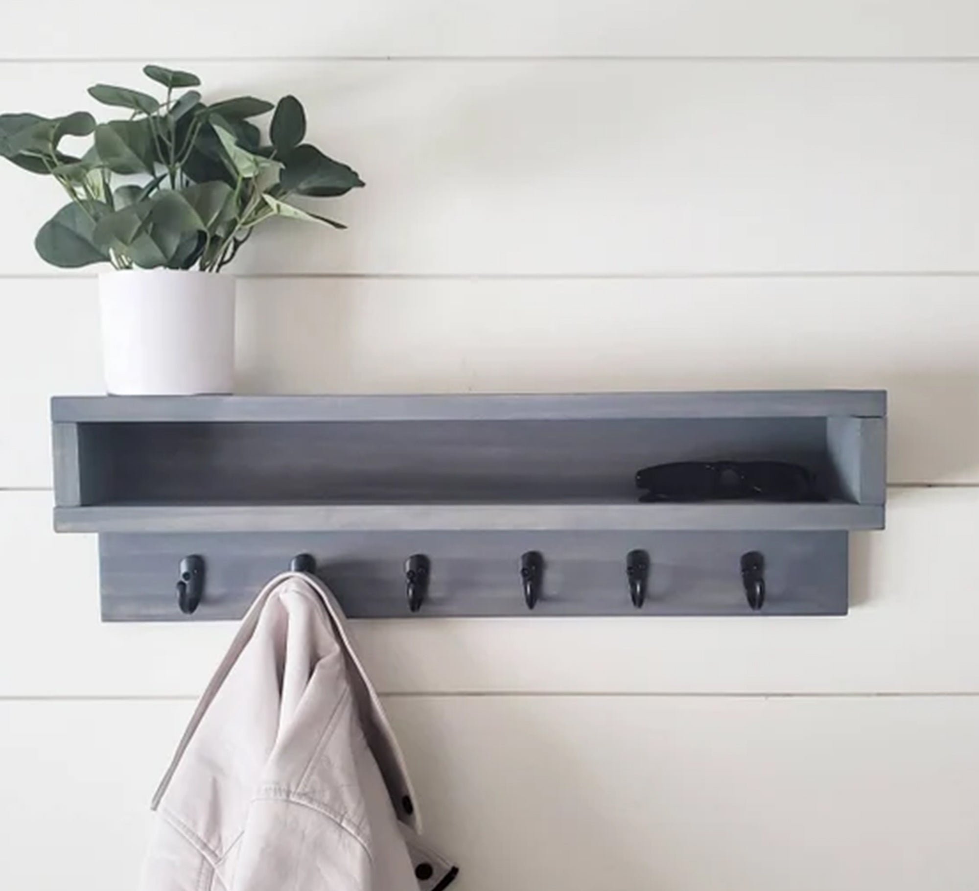 Decorative shelf and multi - purpose hangers - Vitrine Furniture - Furniture