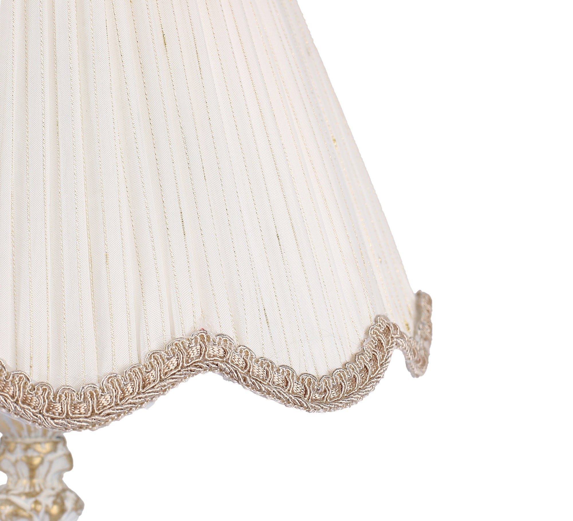 Decorative table lamp adds a classic touch - Vitrine Furniture - Lighting