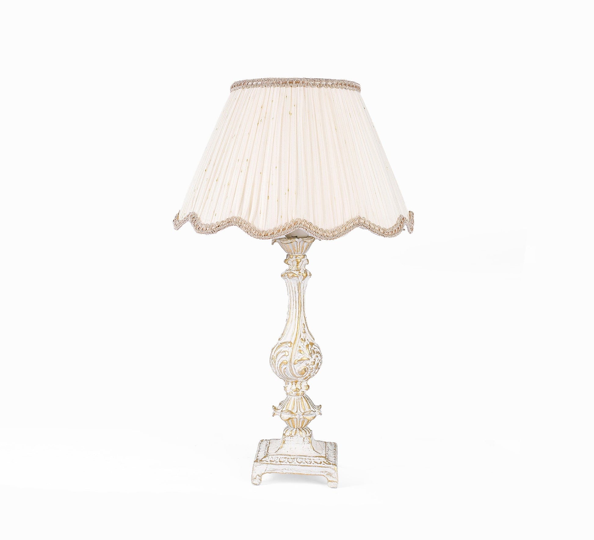 Decorative table lamp adds a classic touch - Vitrine Furniture - Lighting