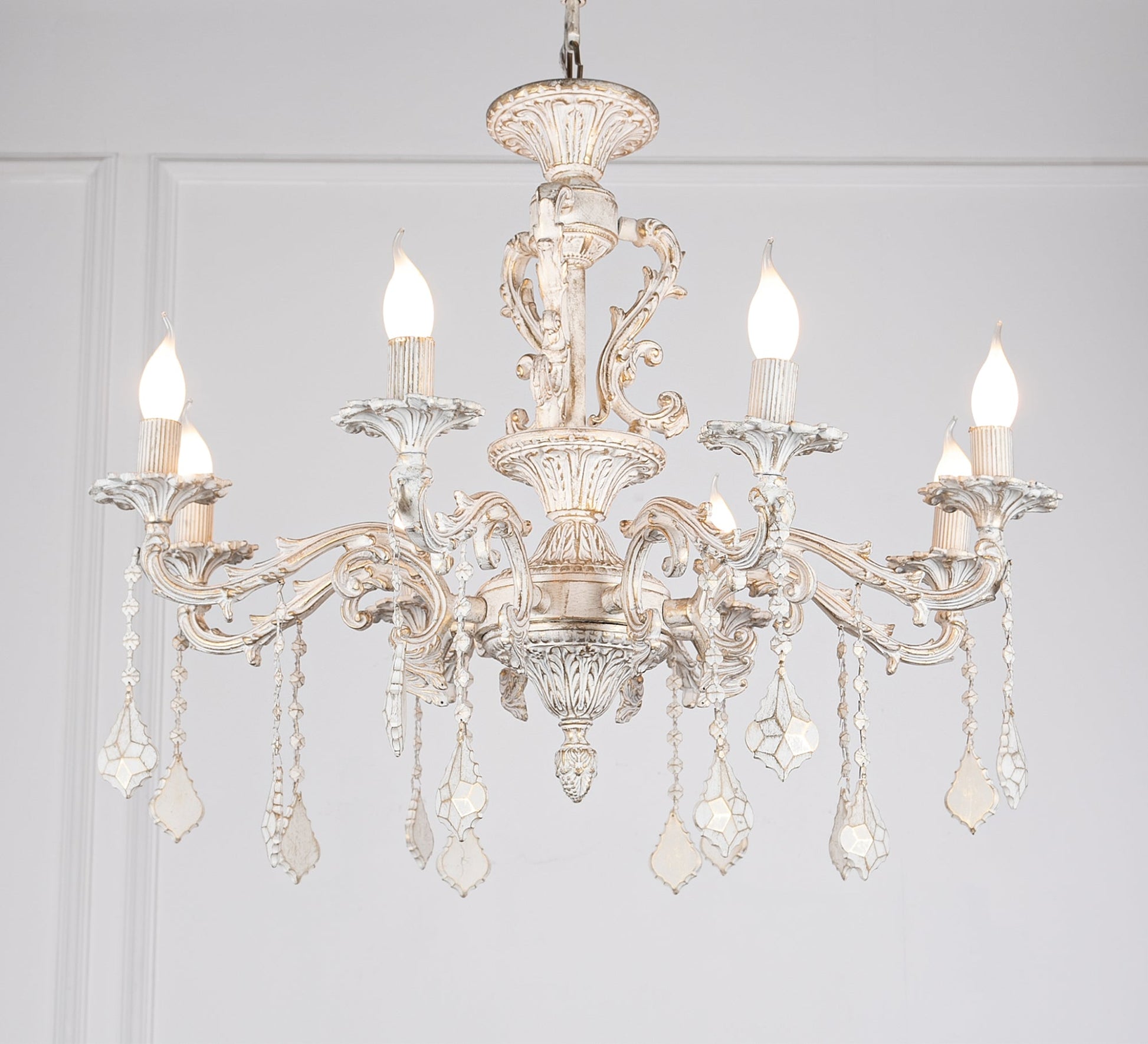Distinctive classic chandelier - Vitrine Furniture - Lighting