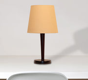 Elegant lamp with a circular base - Vitrine Furniture - Lighting