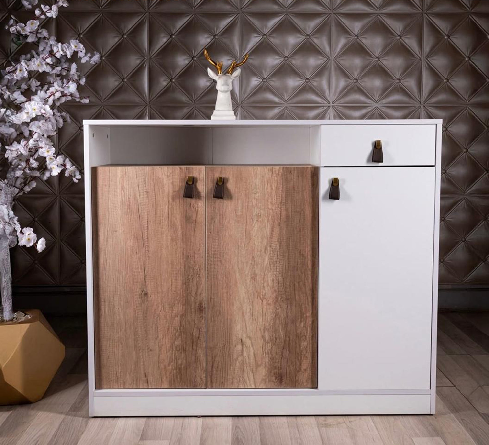 Elegant - Modern three door shoe rack - Vitrine Furniture - Furniture