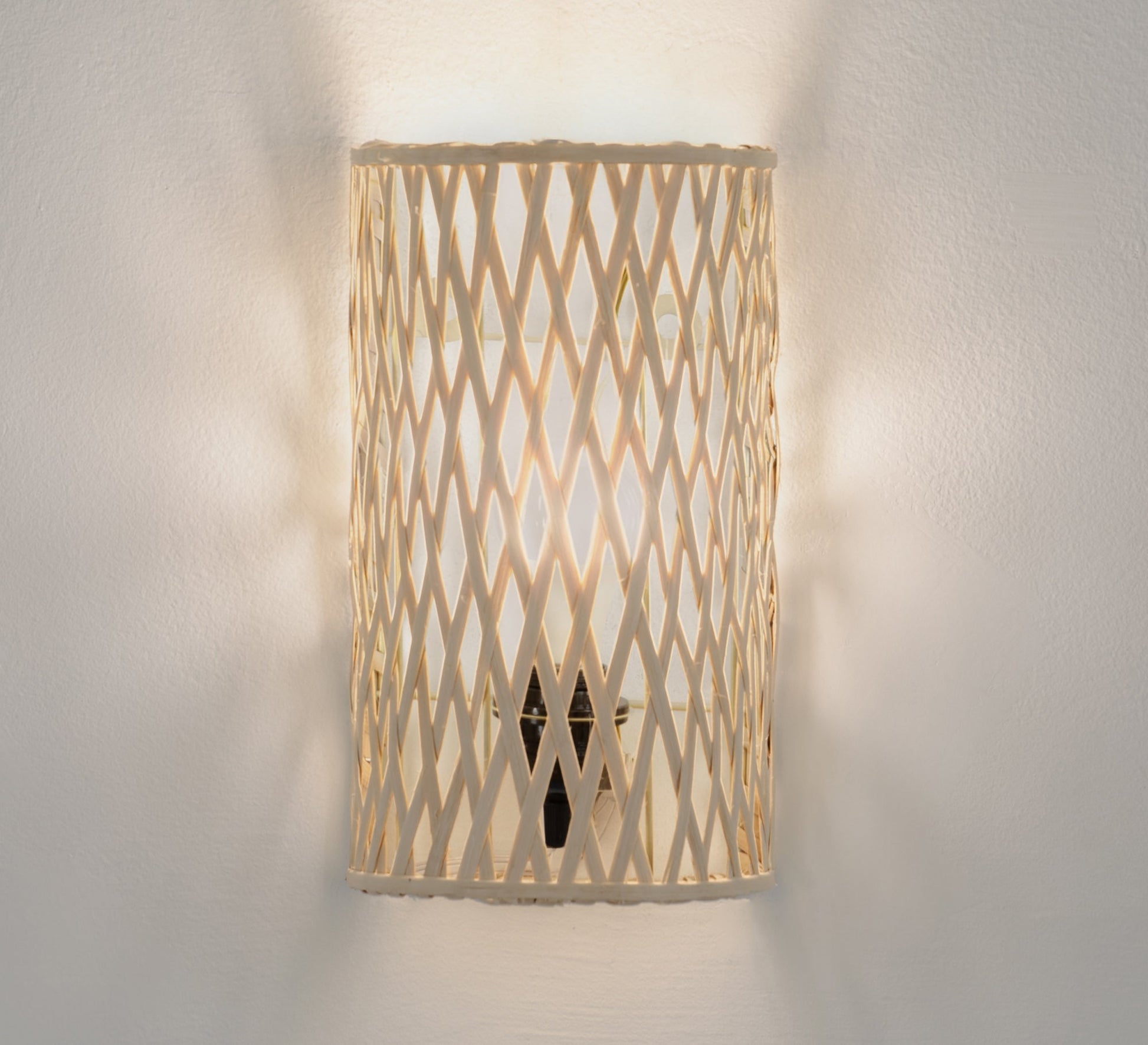 Elegant openwork bamboo wall sconce - Vitrine Furniture - Wall Sconce