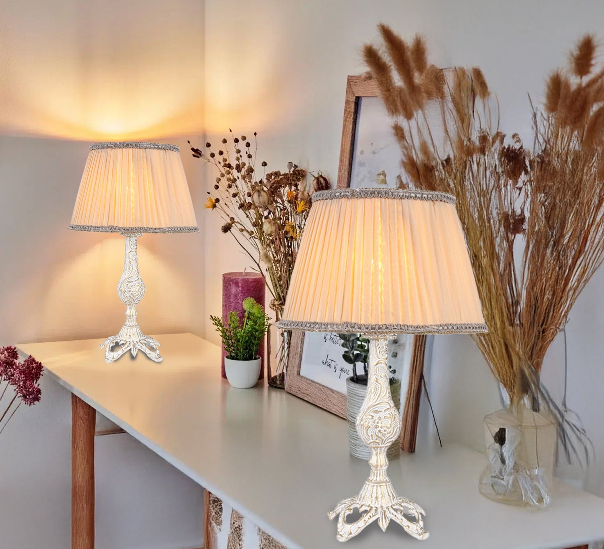 Elegant table lantern with a vintage touch - Vitrine Furniture - Lighting