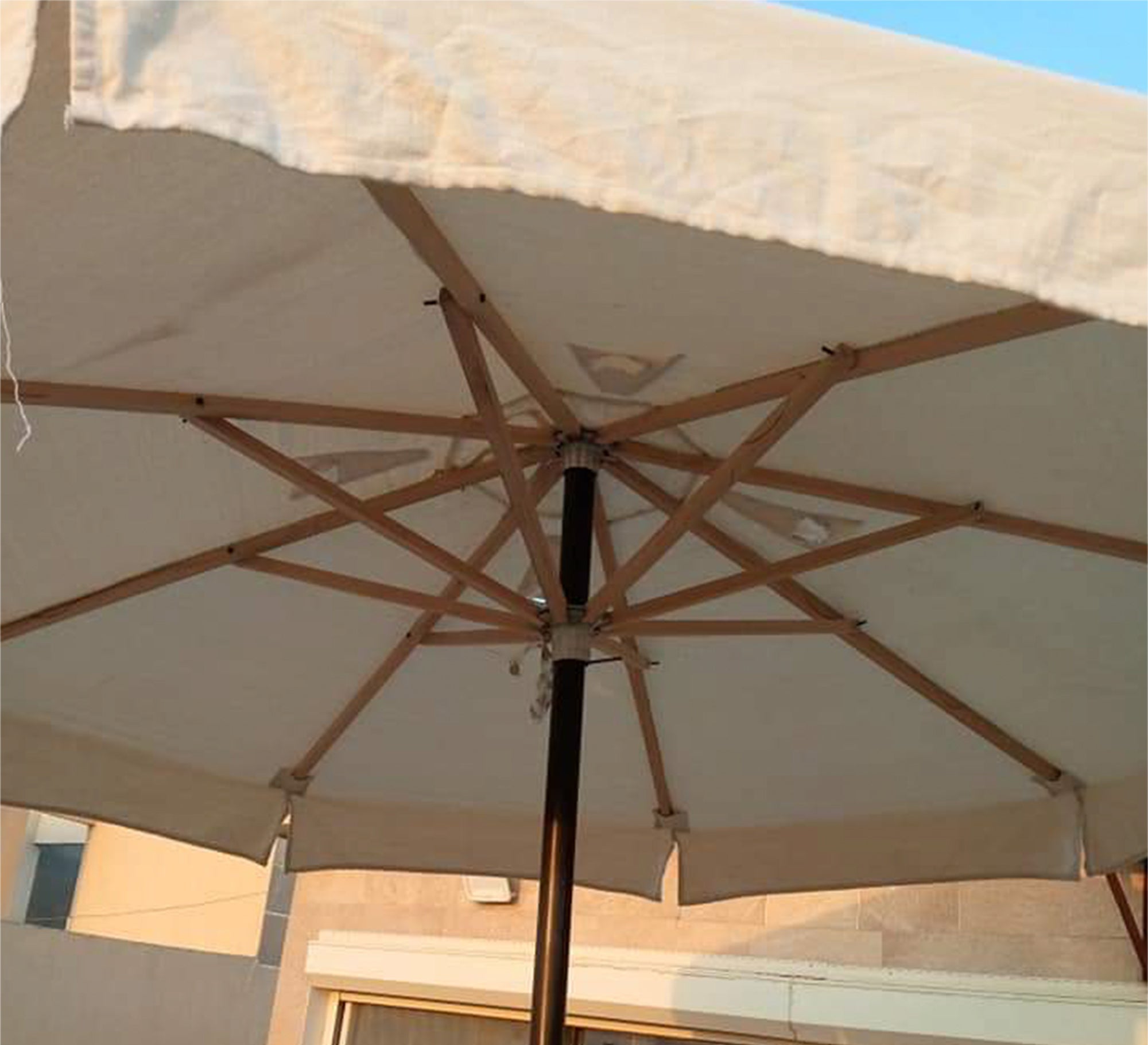 Elegant umbrella for outdoor furniture - Vitrine Furniture - Outdoor Products