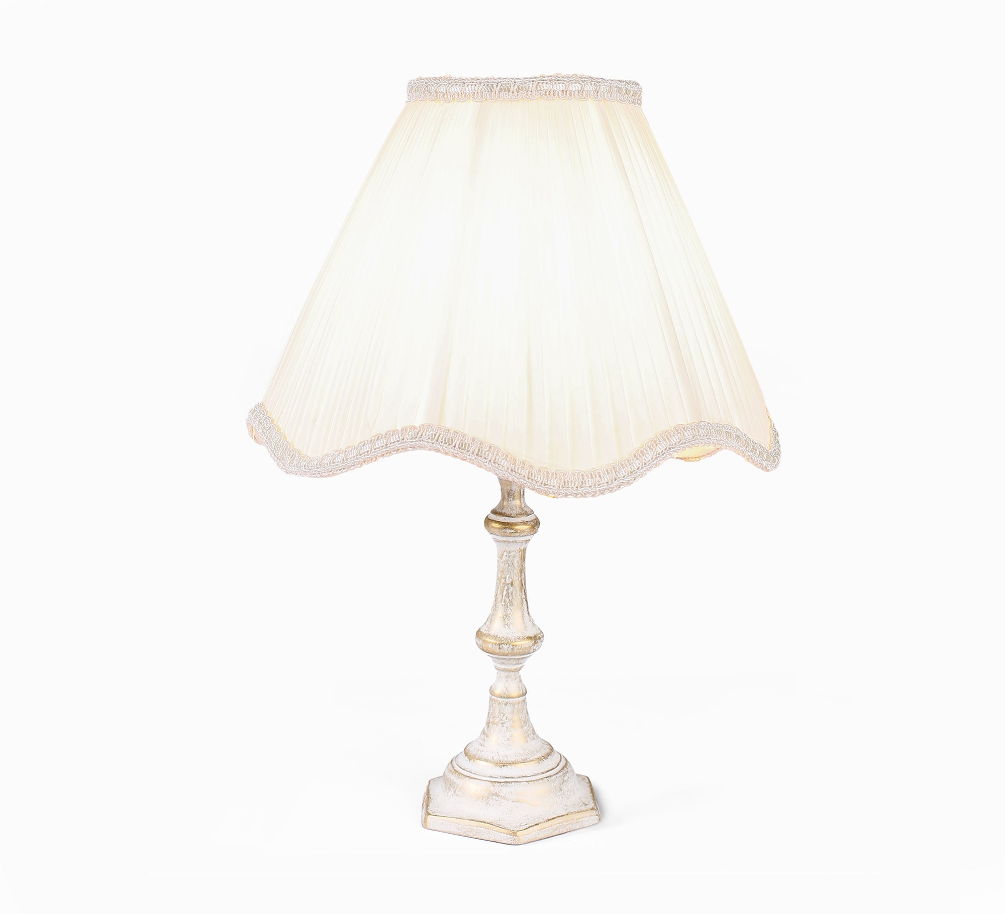 Elegant white antique lamp - Vitrine Furniture - Lighting