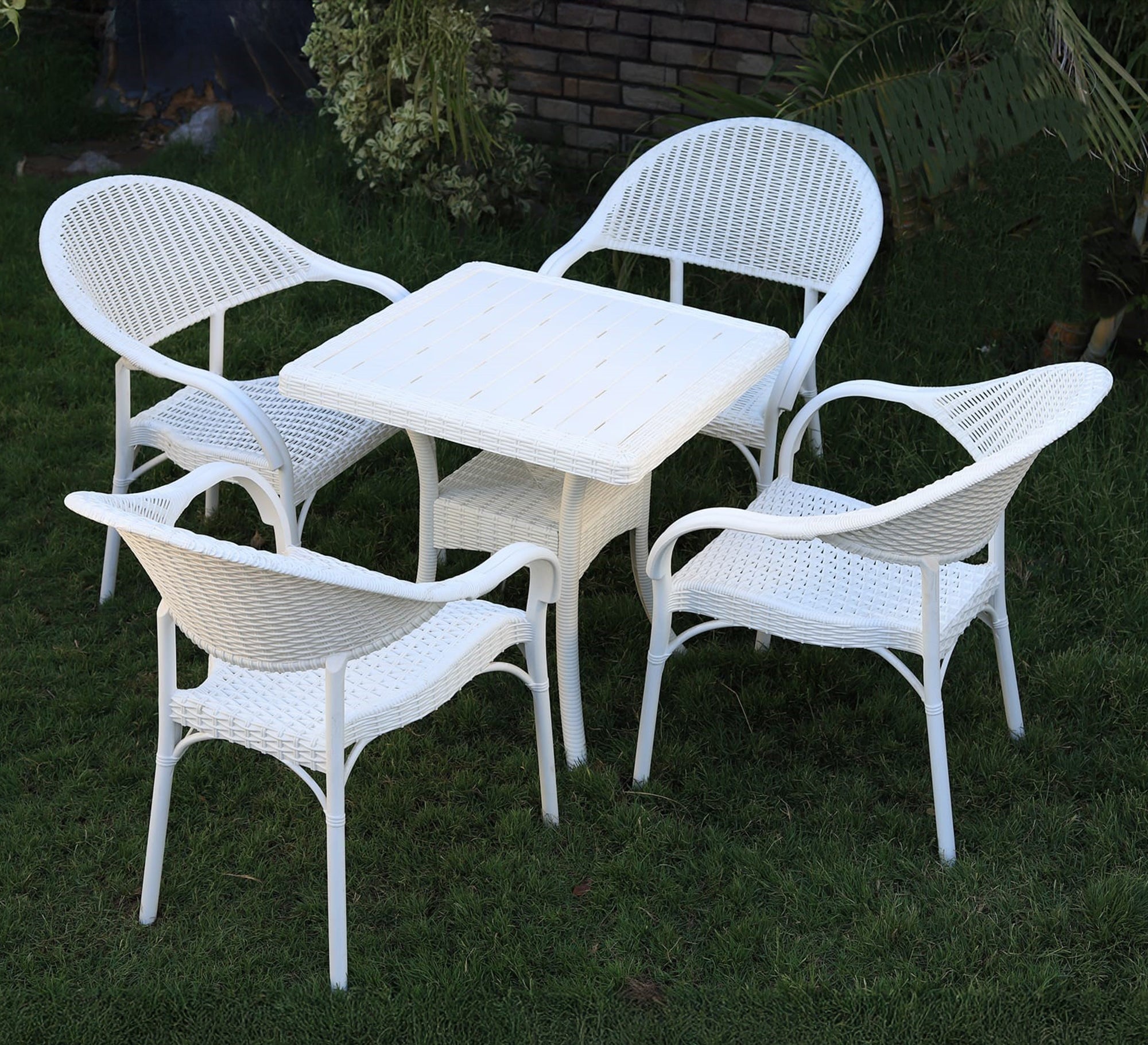 Elegant white patio set with pink cushions - Vitrine Furniture - Outdoor Products