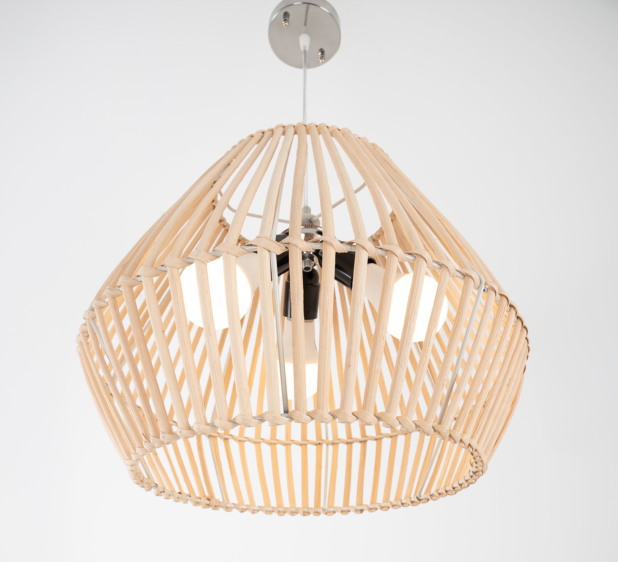 Elegant wooden chandelier - Vitrine Furniture - Ceiling lights