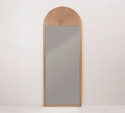 Floor mirror for a modern design for a space Living Room - Vitrine Furniture - Décor