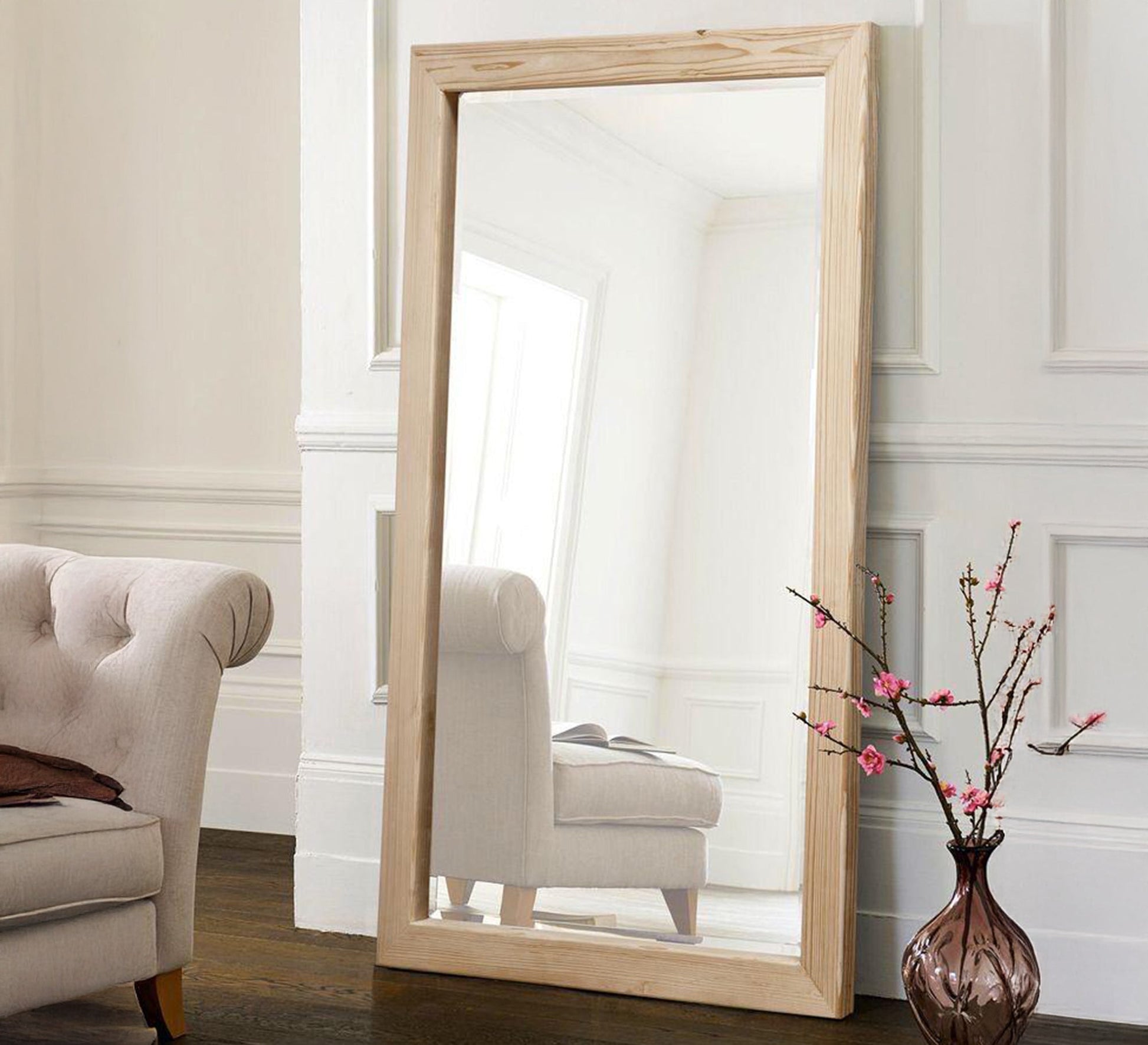 Floor mirror with a beige wooden frame - Vitrine Furniture - Décor