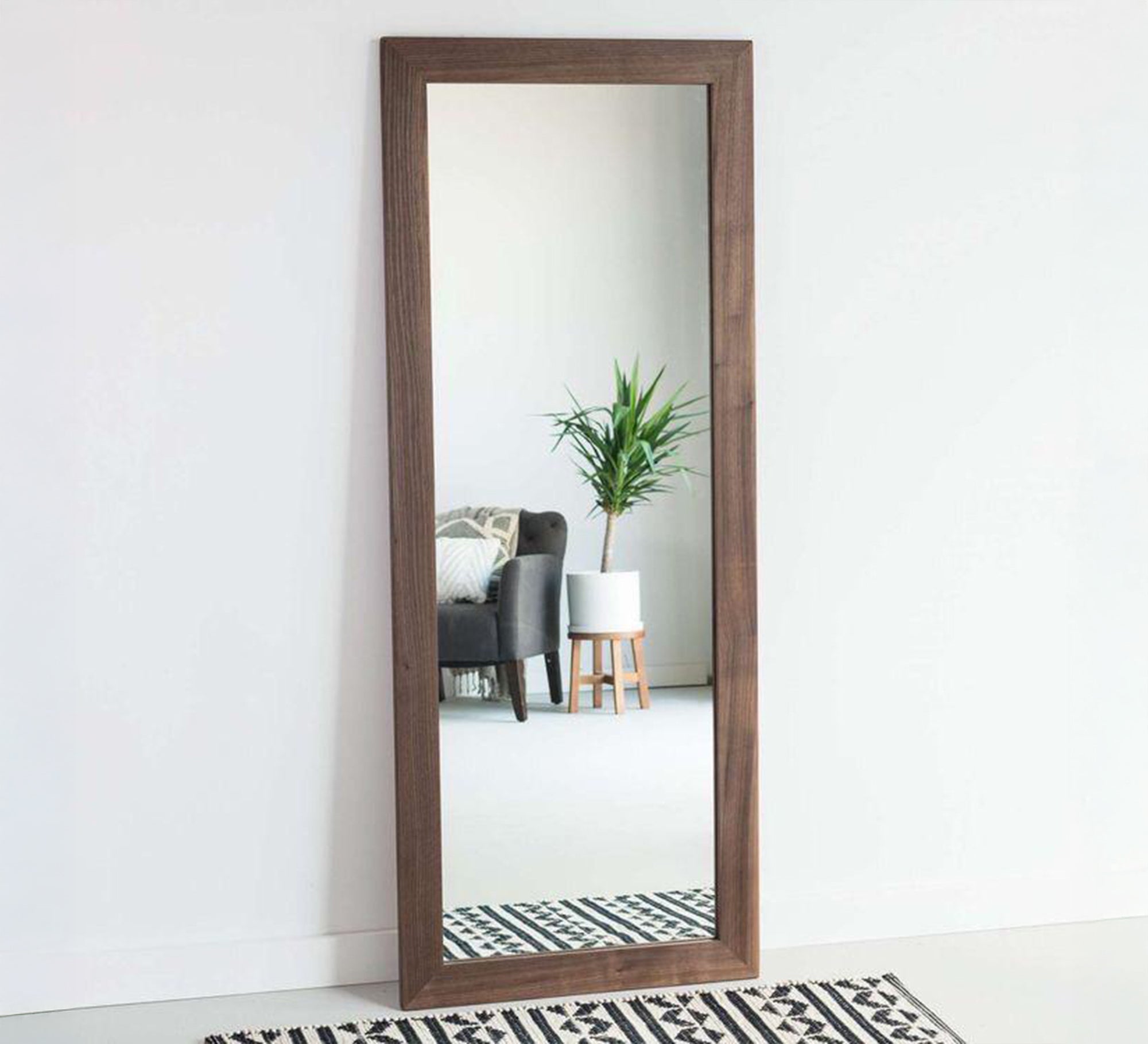 Floor mirrors with a rectangular brown frame - Vitrine Furniture - Décor
