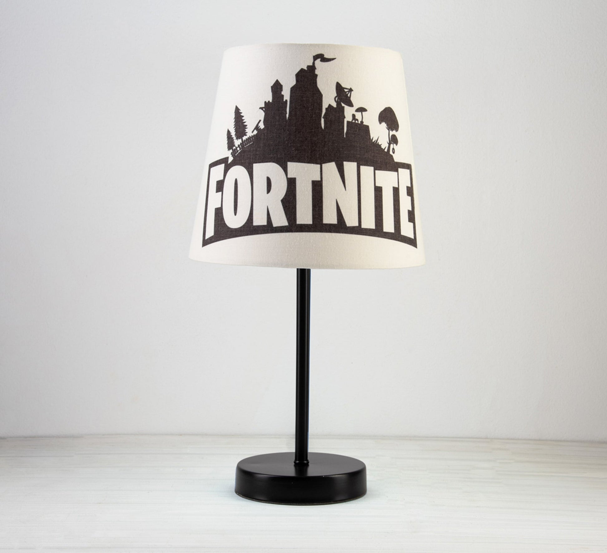 Fortnite Lamp: A modern gaming touch for your room with a black base - Vitrine Furniture - Lighting