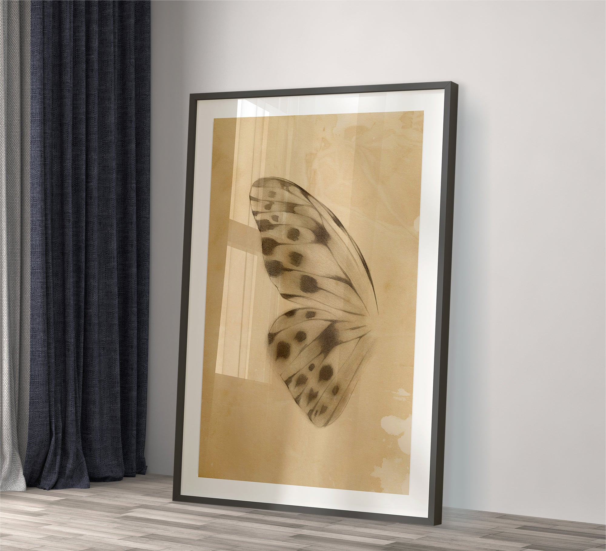 Frame of a butterfly wing with a black frame - Vitrine Furniture - Décor