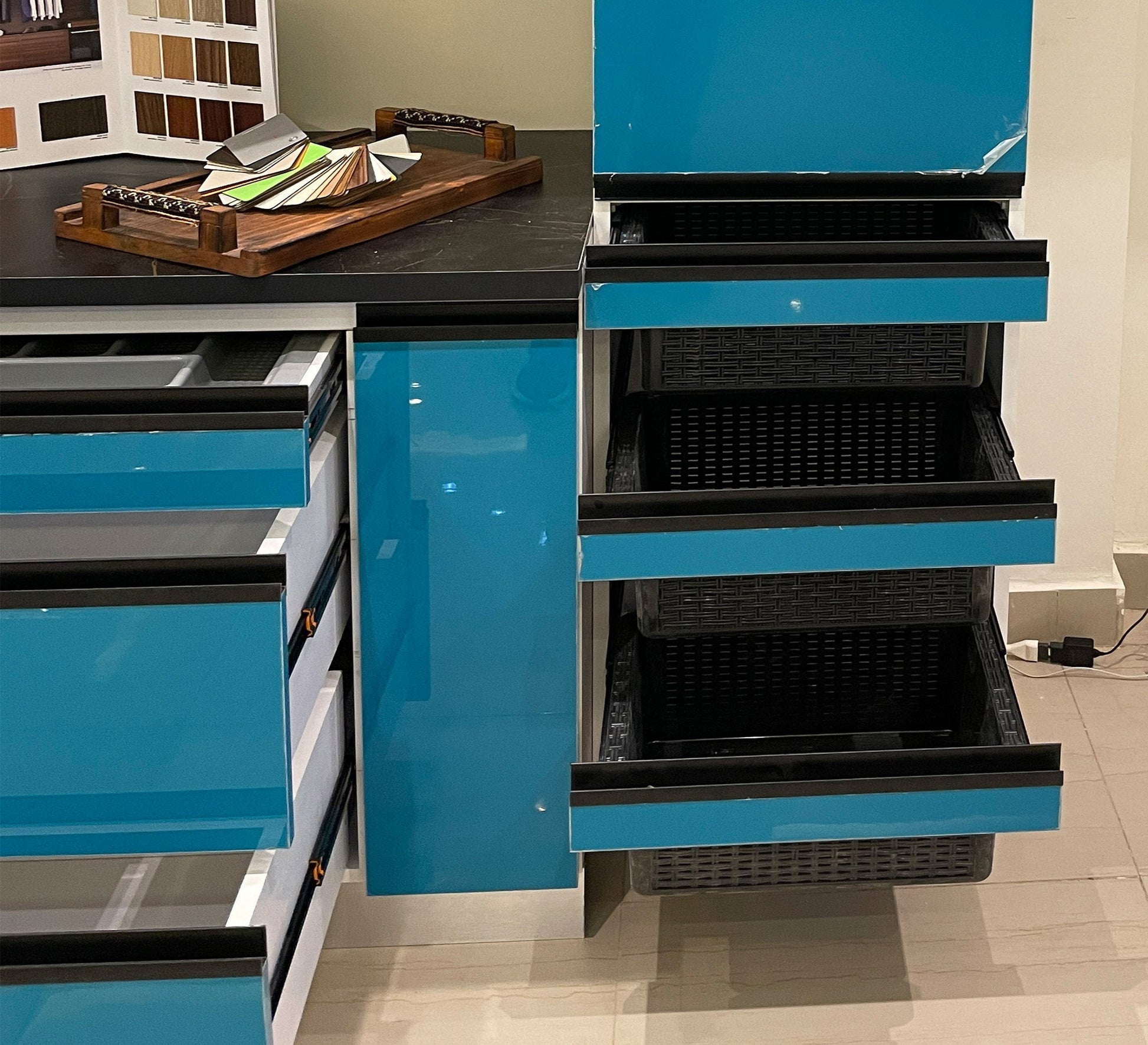 Full kitchen turquoise - Vitrine Furniture - Kitchen Sets