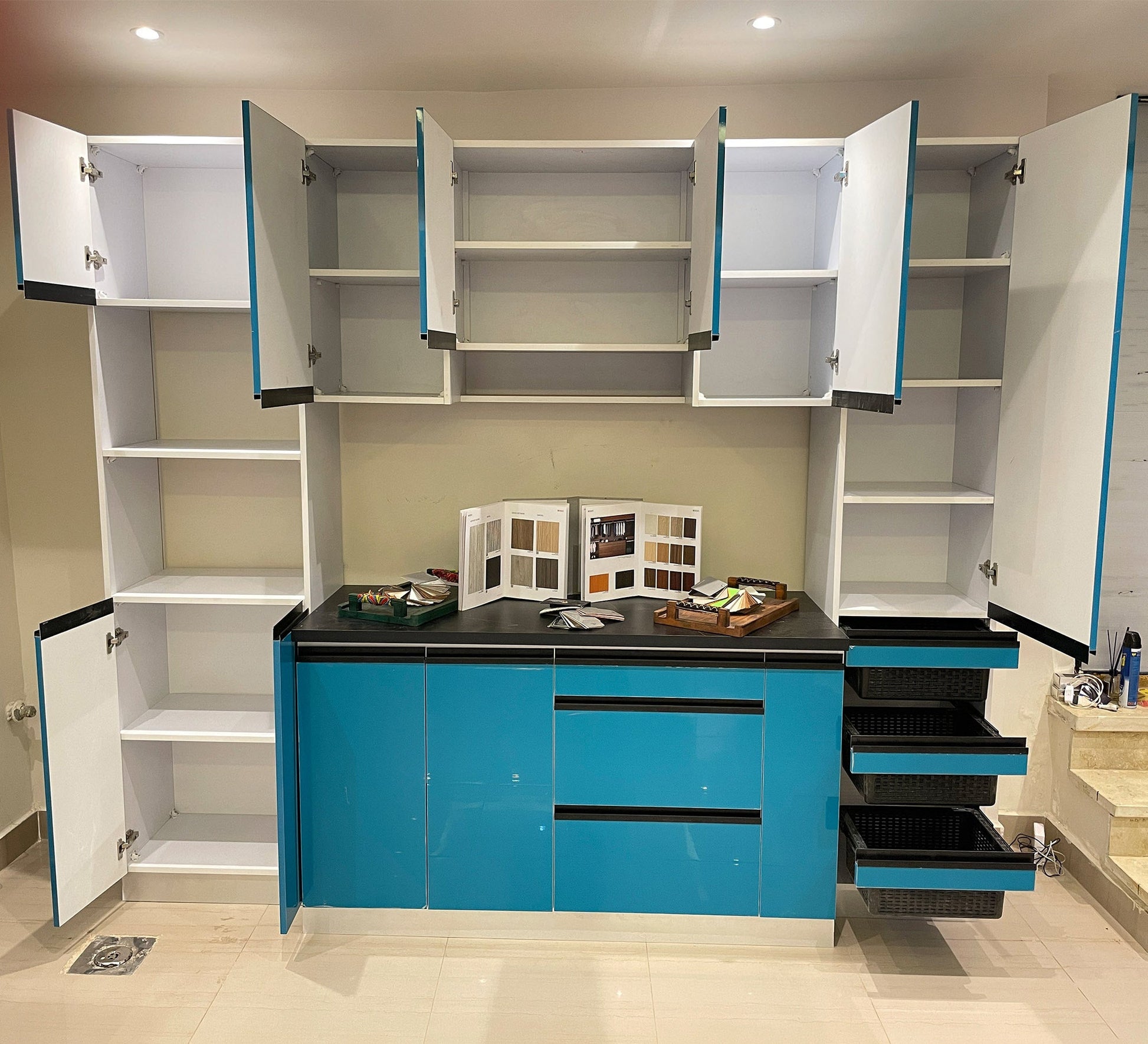 Full kitchen turquoise - Vitrine Furniture - Kitchen Sets
