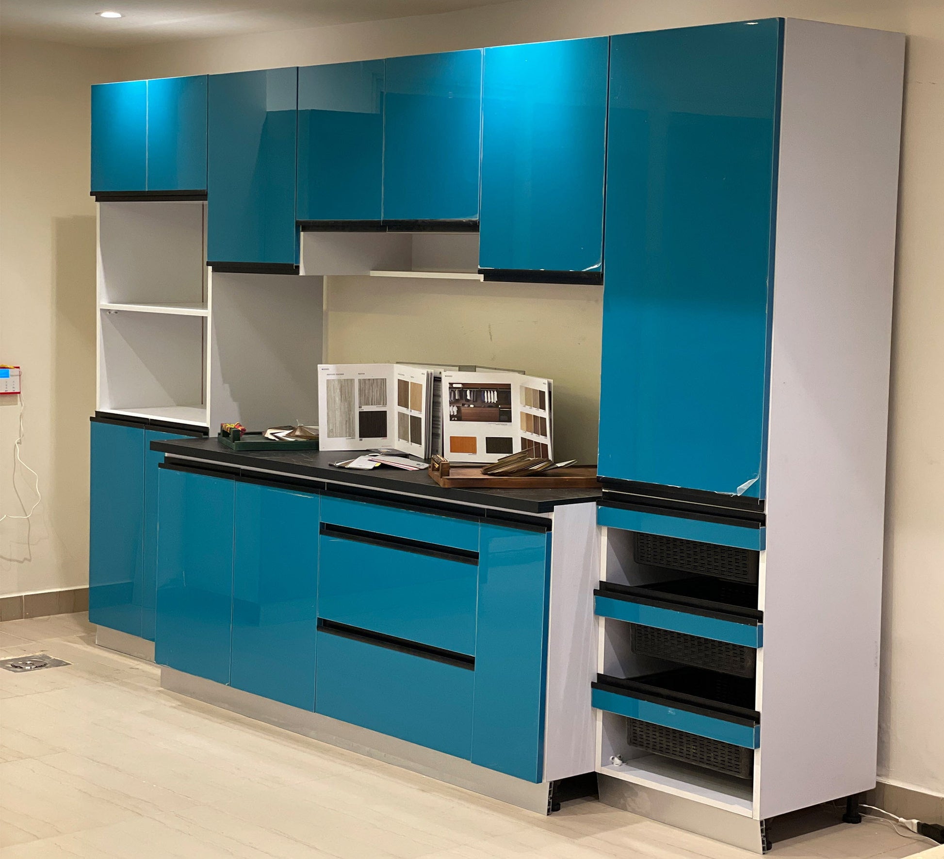 Full kitchen turquoise - Vitrine Furniture - Kitchen Sets