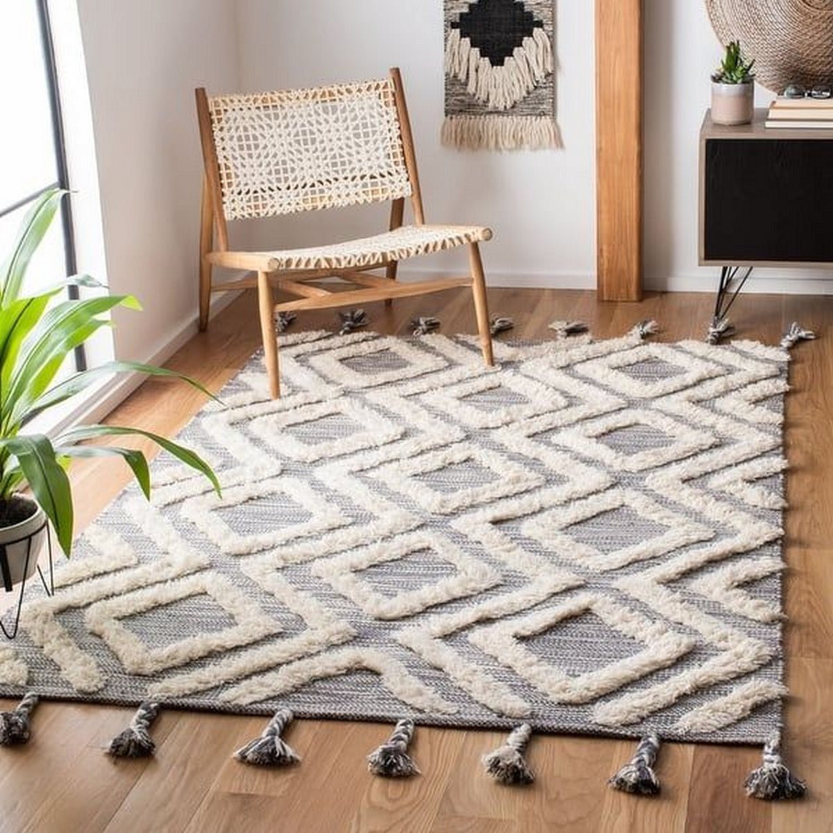 Handwoven rug with a textured finish - Vitrine Furniture - Accessories