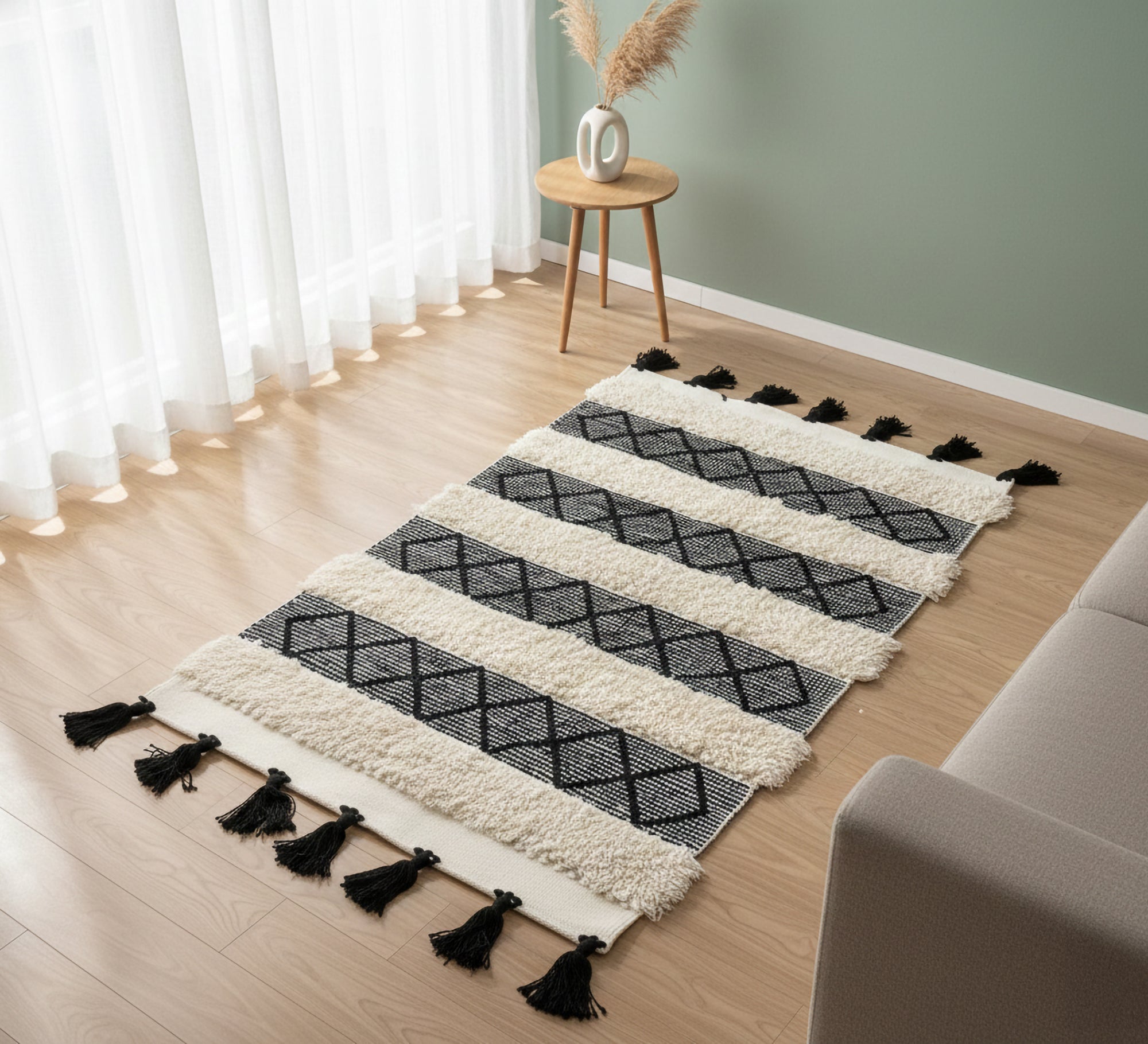 Handwoven rug with parallel patterns - Vitrine Furniture - Accessories