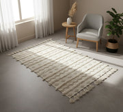 Handwoven rug with short fringes - Vitrine Furniture - Accessories