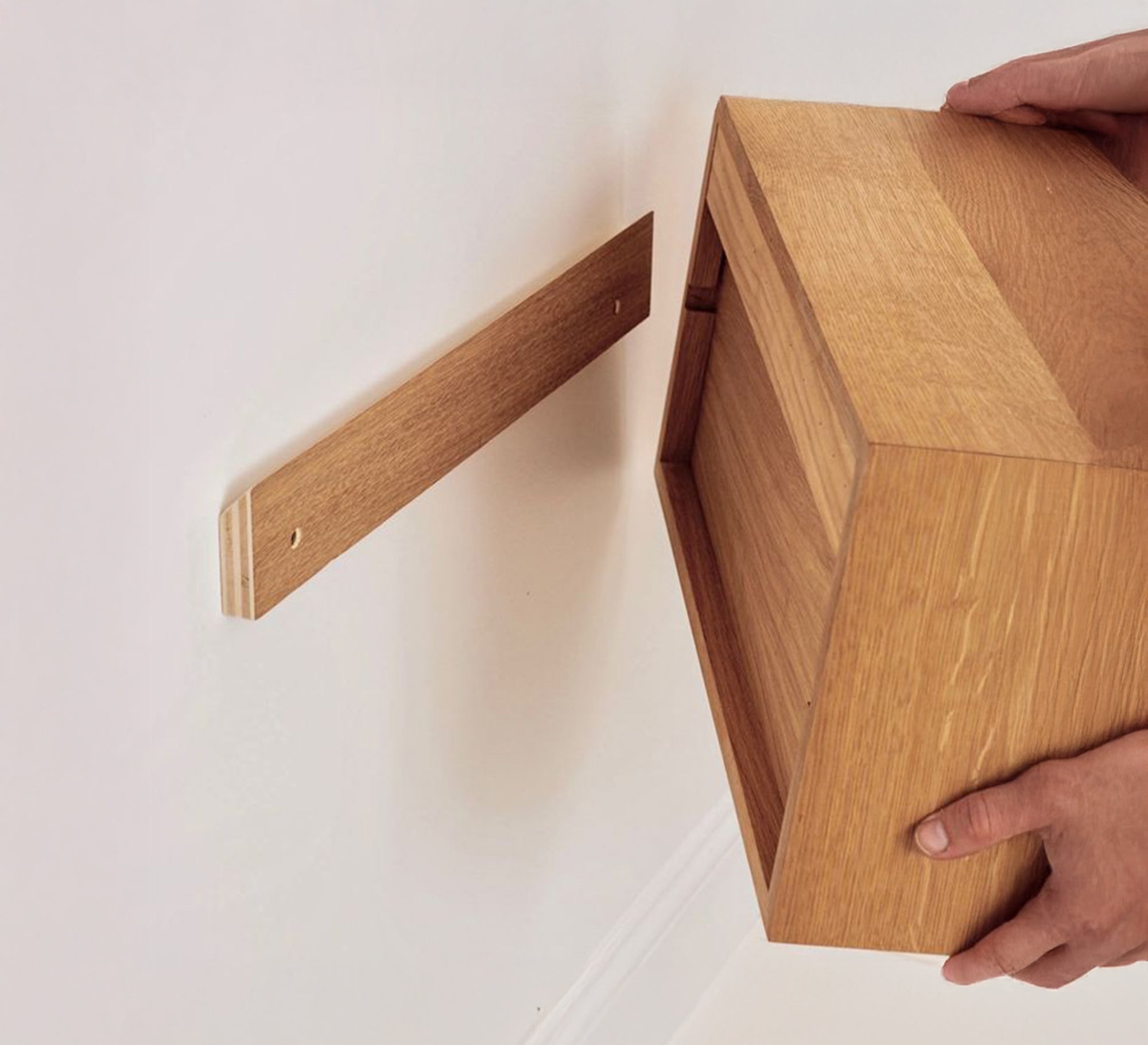 Hanging shelf with drawer - Vitrine Furniture - Furniture