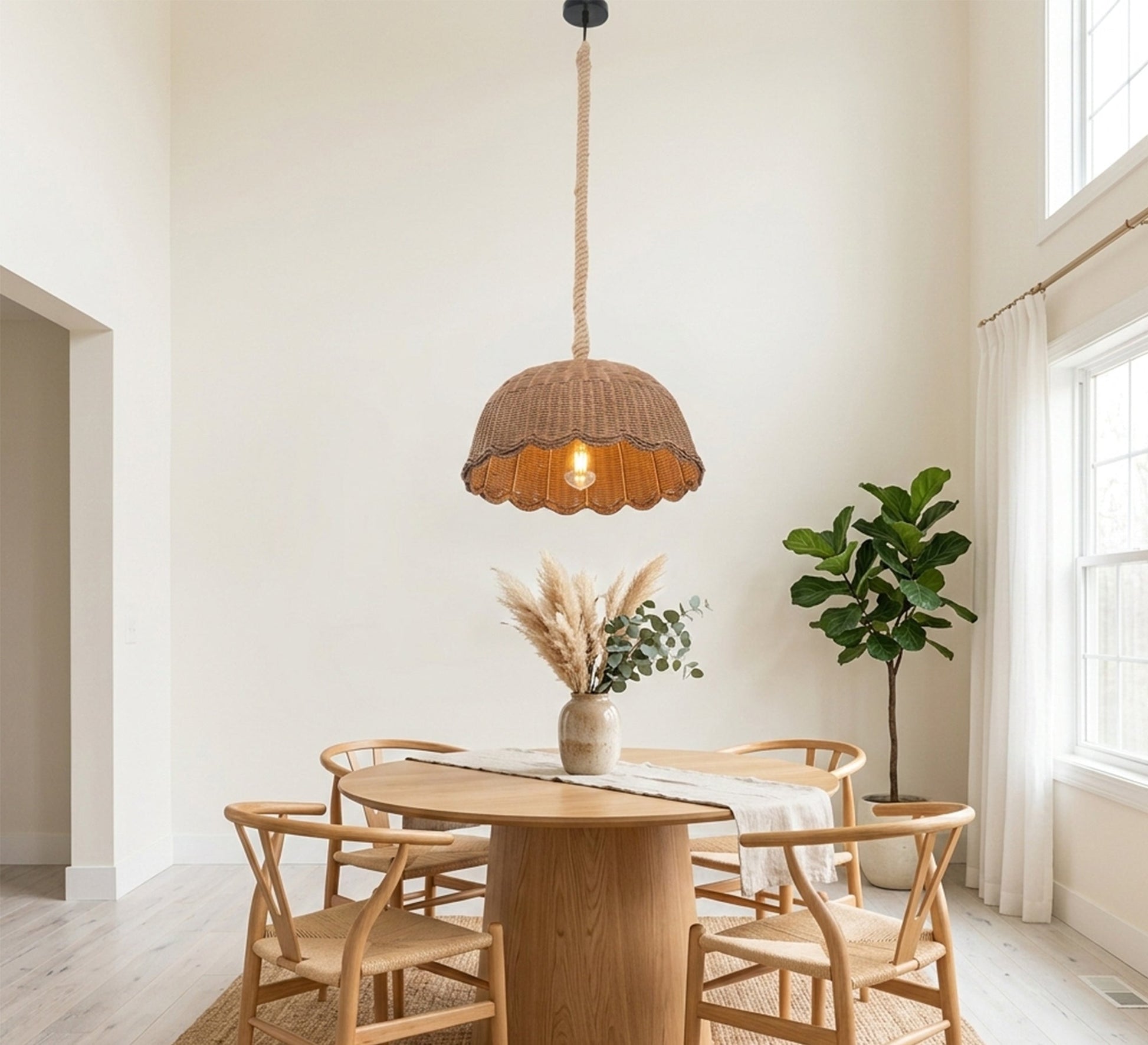 Hat - shaped chandelier with wavy edges - Vitrine Furniture - Ceiling lights