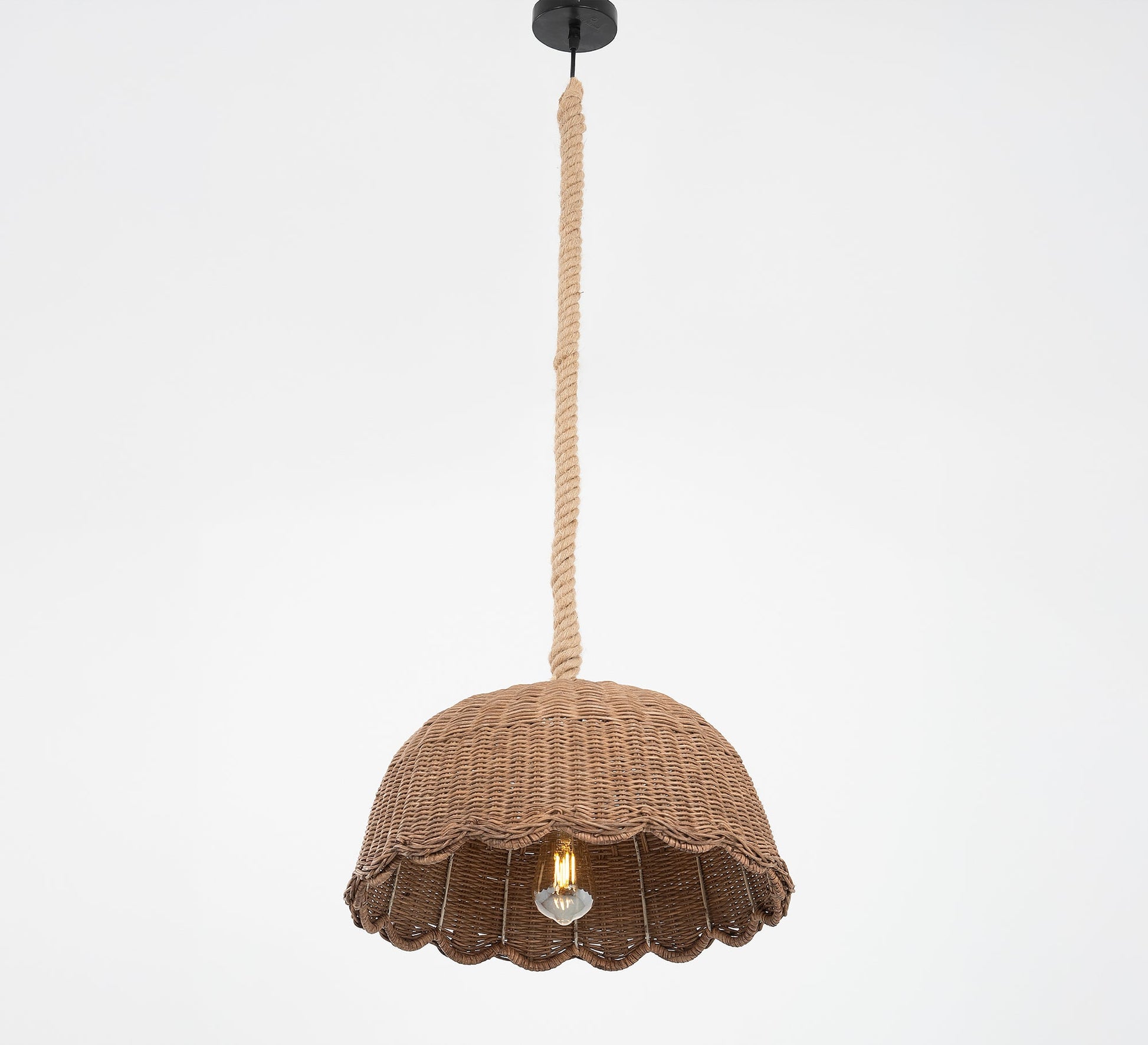 Hat - shaped chandelier with wavy edges - Vitrine Furniture - Ceiling lights