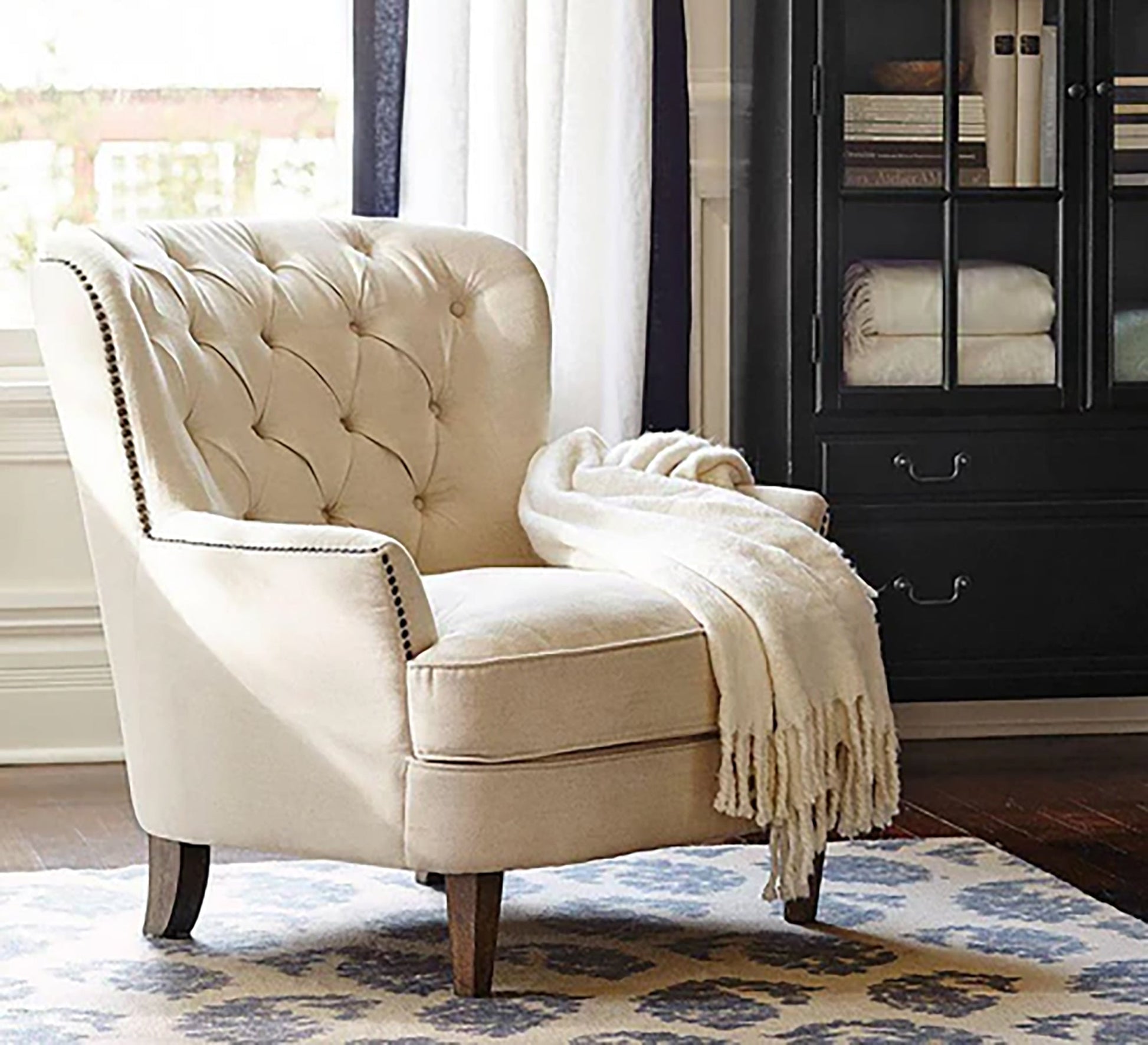 Ivory white heritage chair with comfortable body curves - Vitrine Furniture - Chairs & Chaise lounge