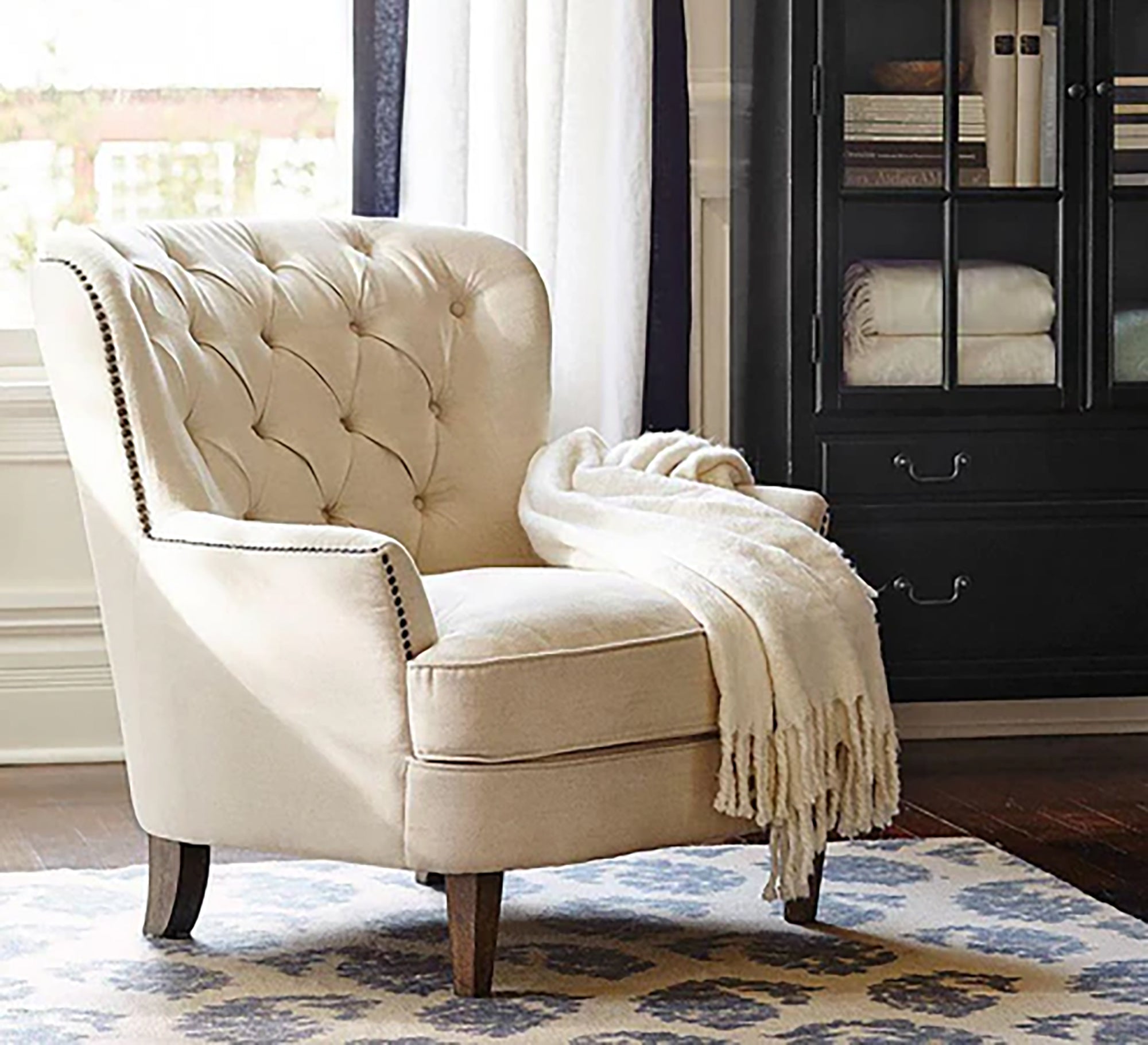 Ivory white heritage chair with comfortable body curves - Vitrine Furniture - Chairs & Chaise lounge