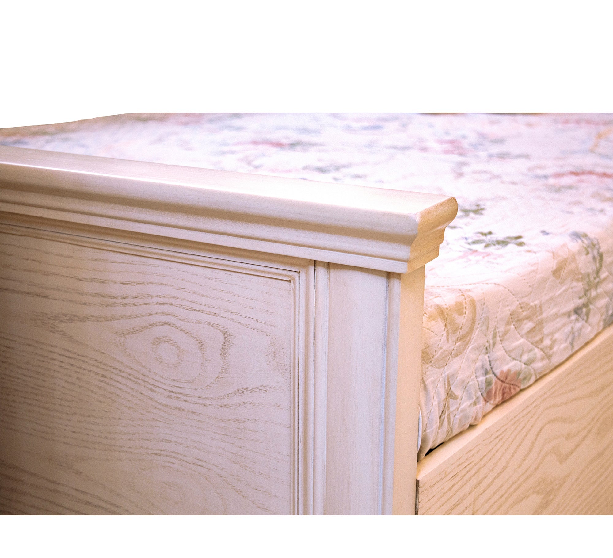 Junior bedroom with beige wood grain - Vitrine Furniture - Kids Rooms