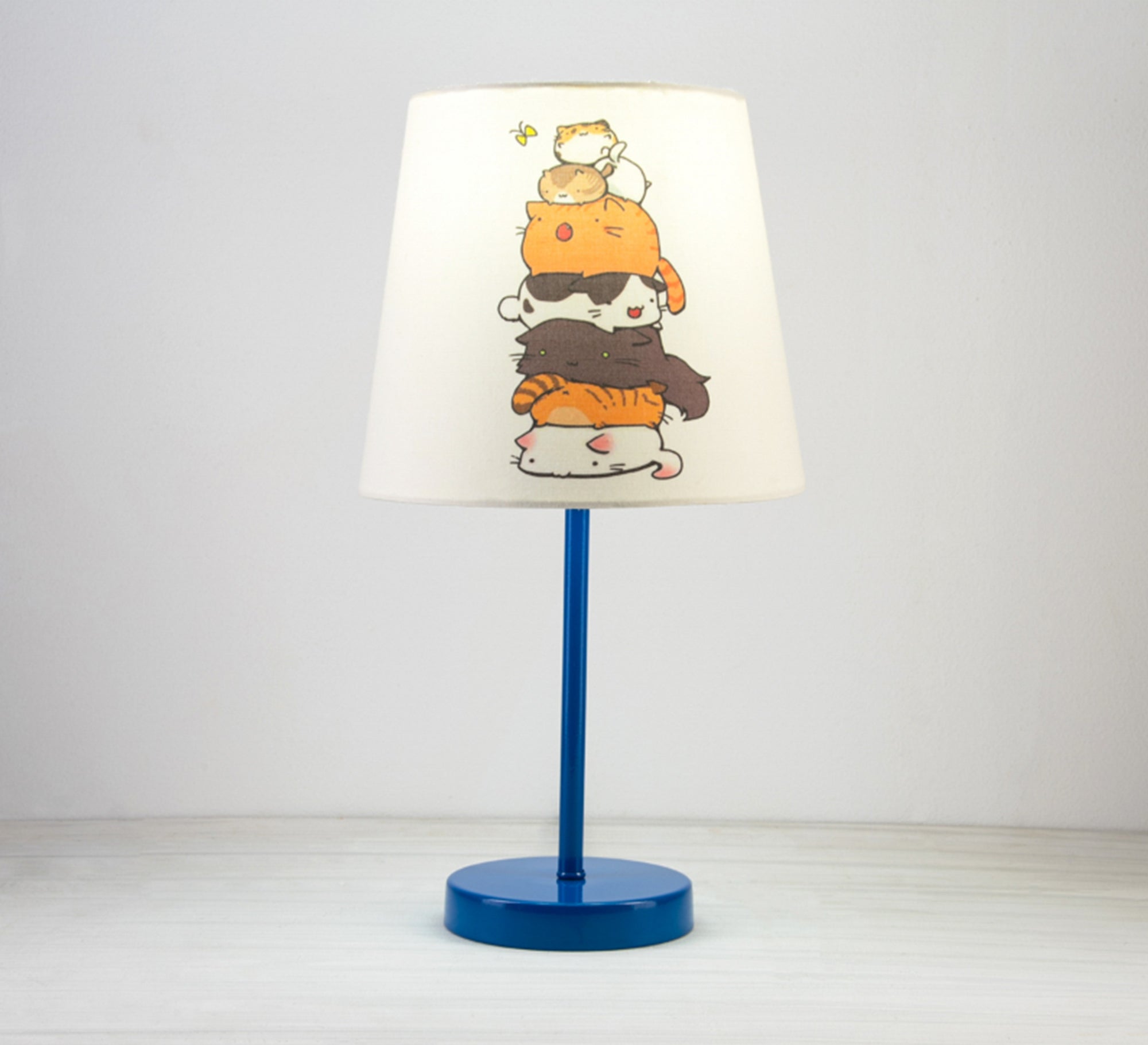 Kids Lamp: Cute Cats, Gentle Light, Beautiful Decor with Blue Base - Vitrine Furniture - Lighting