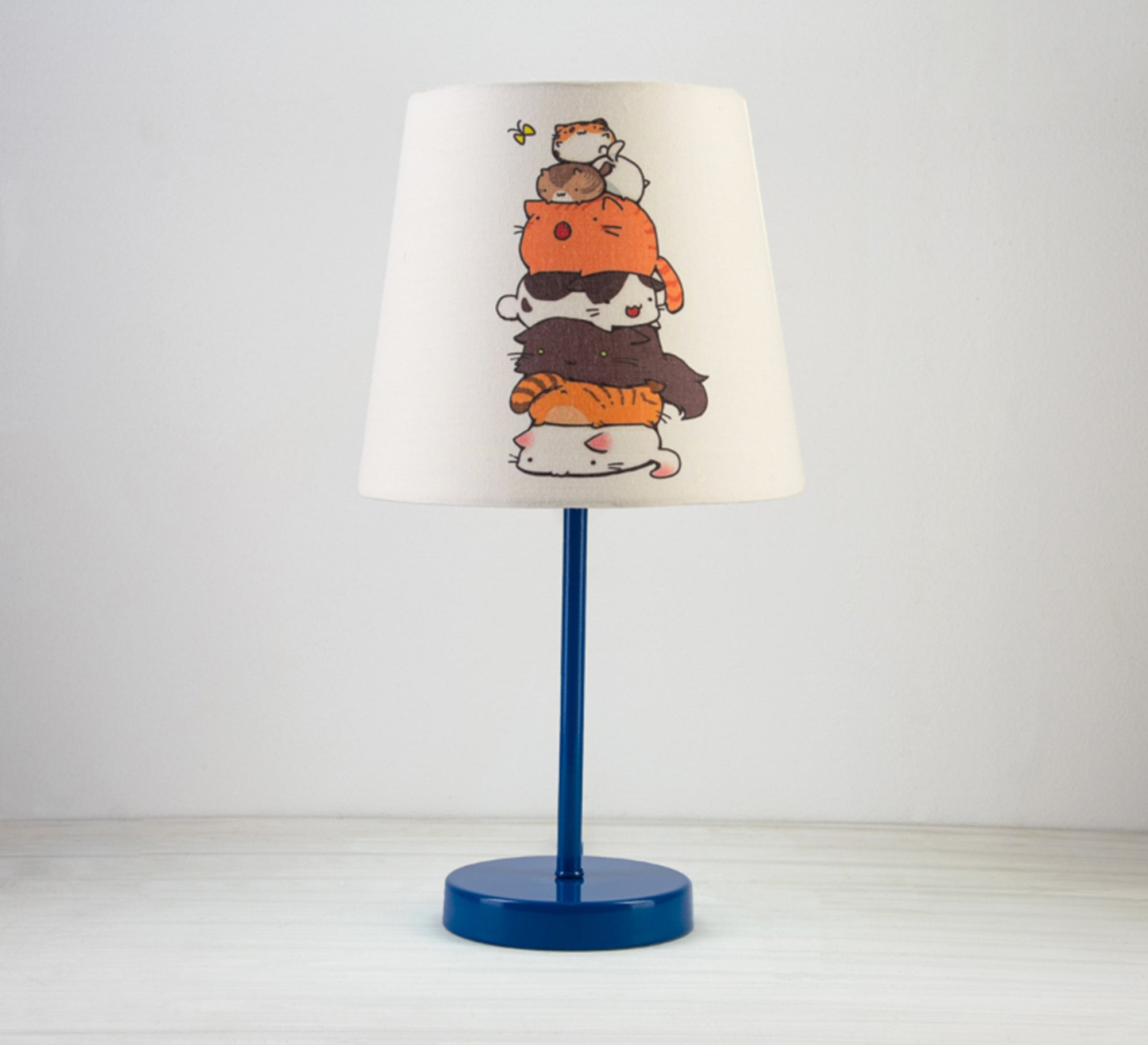 Kids Lamp: Cute Cats, Gentle Light, Beautiful Decor with Blue Base - Vitrine Furniture - Lighting