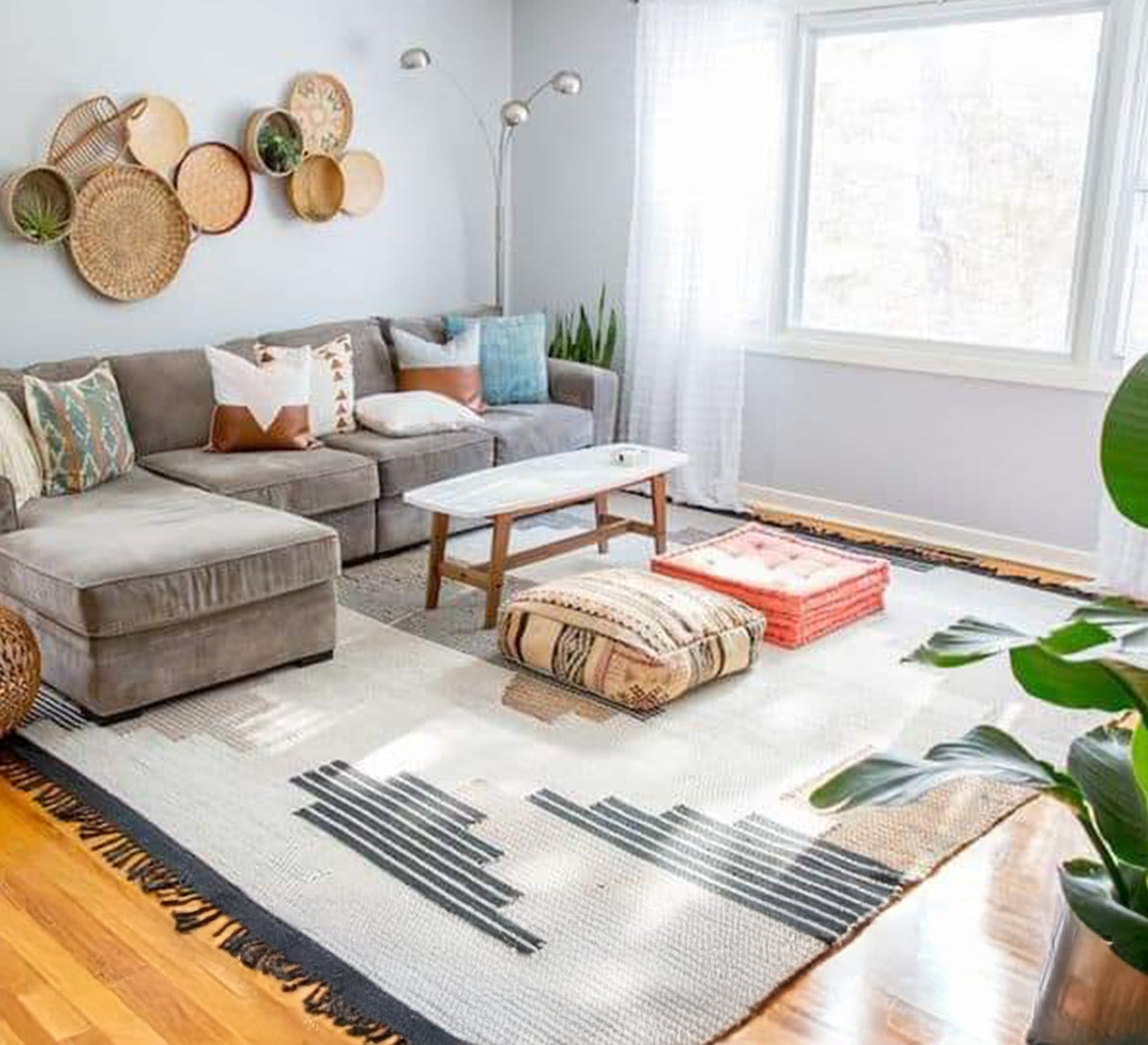 Kilim - style rug - Vitrine Furniture - Accessories