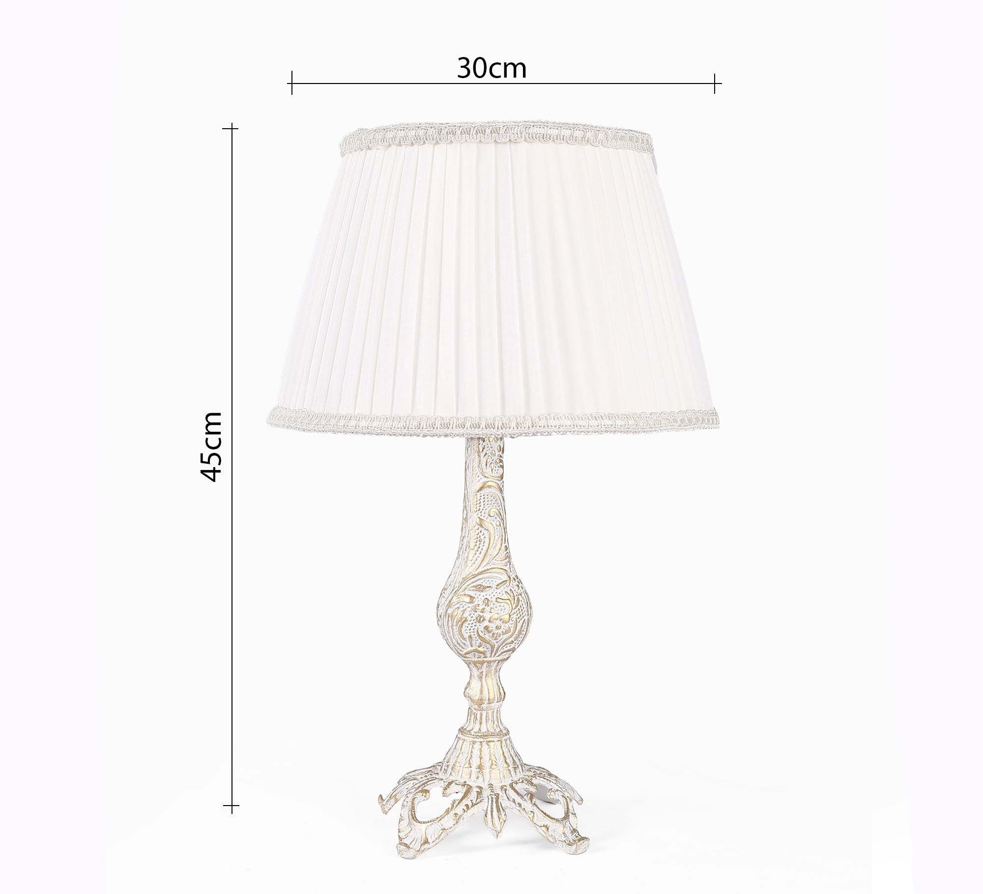 Lamp in an elegant antique style - Vitrine Furniture - Lighting