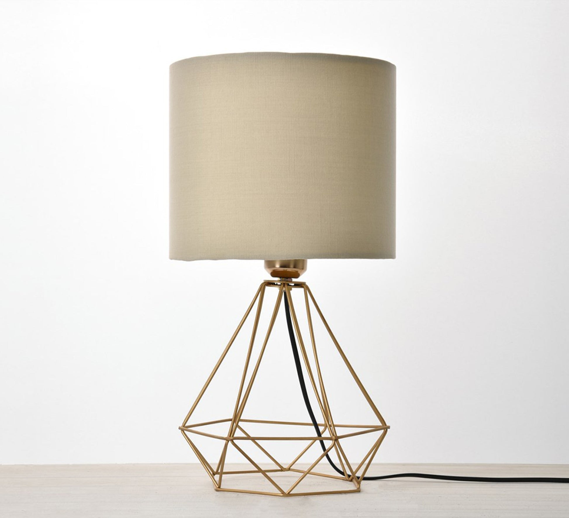 Lampshade with a hollow conical cage pole - Vitrine Furniture - Lighting