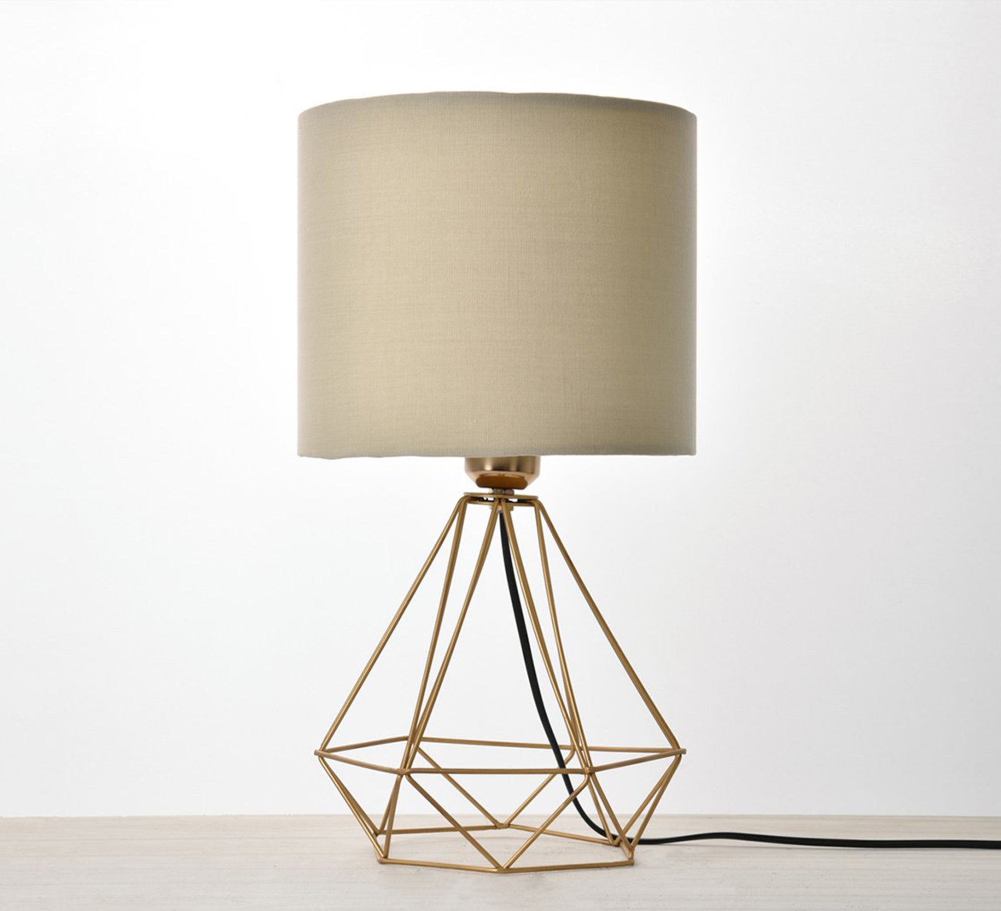 Lampshade with a hollow conical cage pole - Vitrine Furniture - Lighting