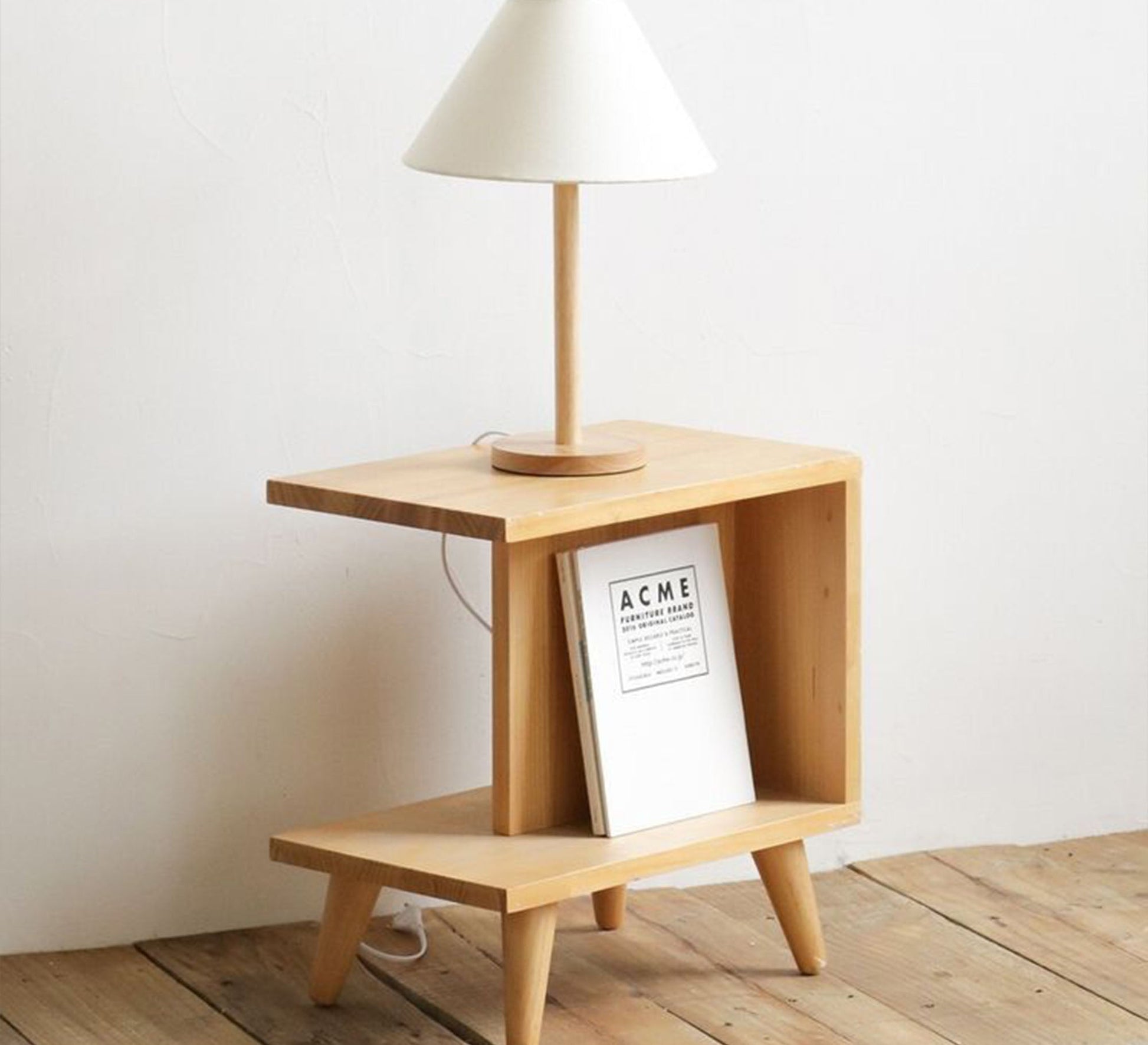 Light Beige Wooden Side Table - Chic & Sturdy - Vitrine Furniture - Furniture