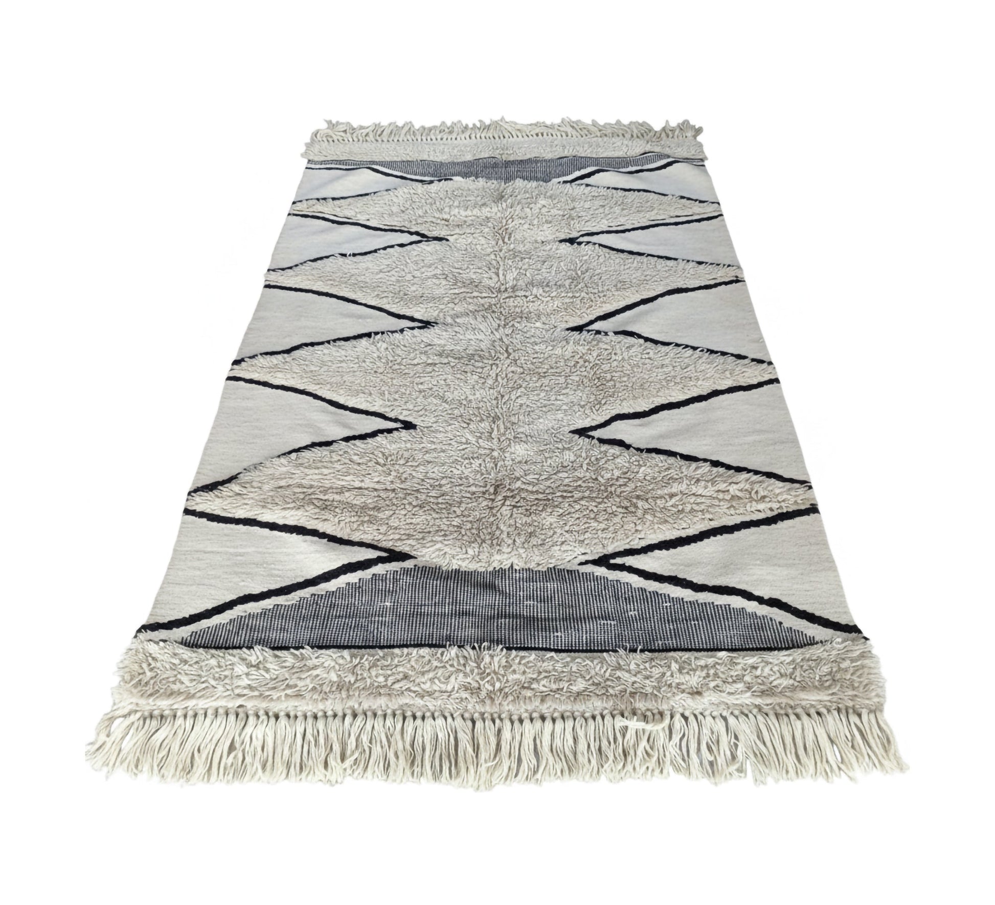 Light shag rug with bold black zigzag stripes - Vitrine Furniture - Accessories