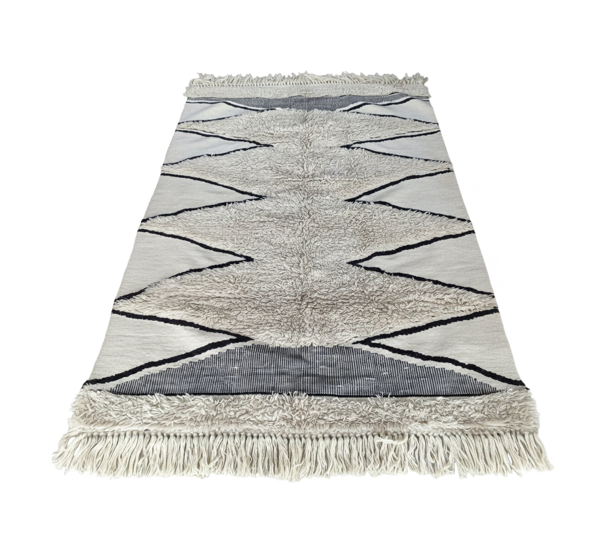 Light shag rug with bold black zigzag stripes - Vitrine Furniture - Accessories
