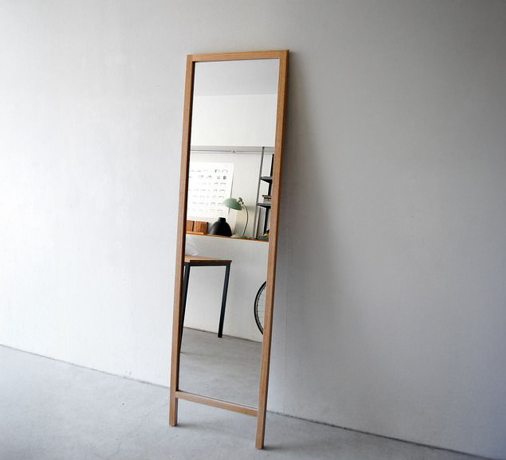 Long - Length Bedroom Mirror for Full View - Vitrine Furniture - Décor