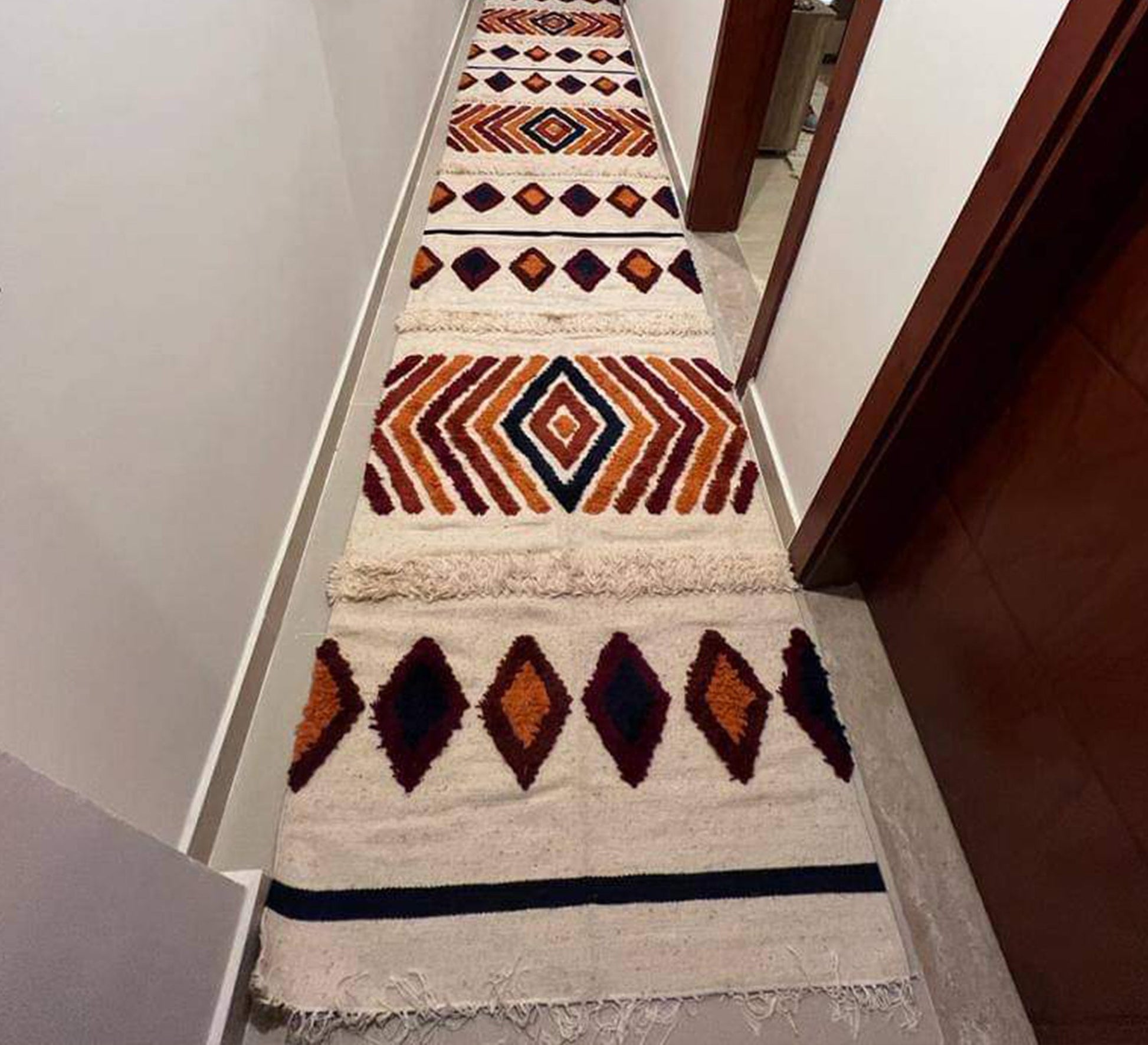 Long runner with Nubian motifs and warm earthy tones - Vitrine Furniture - Accessories