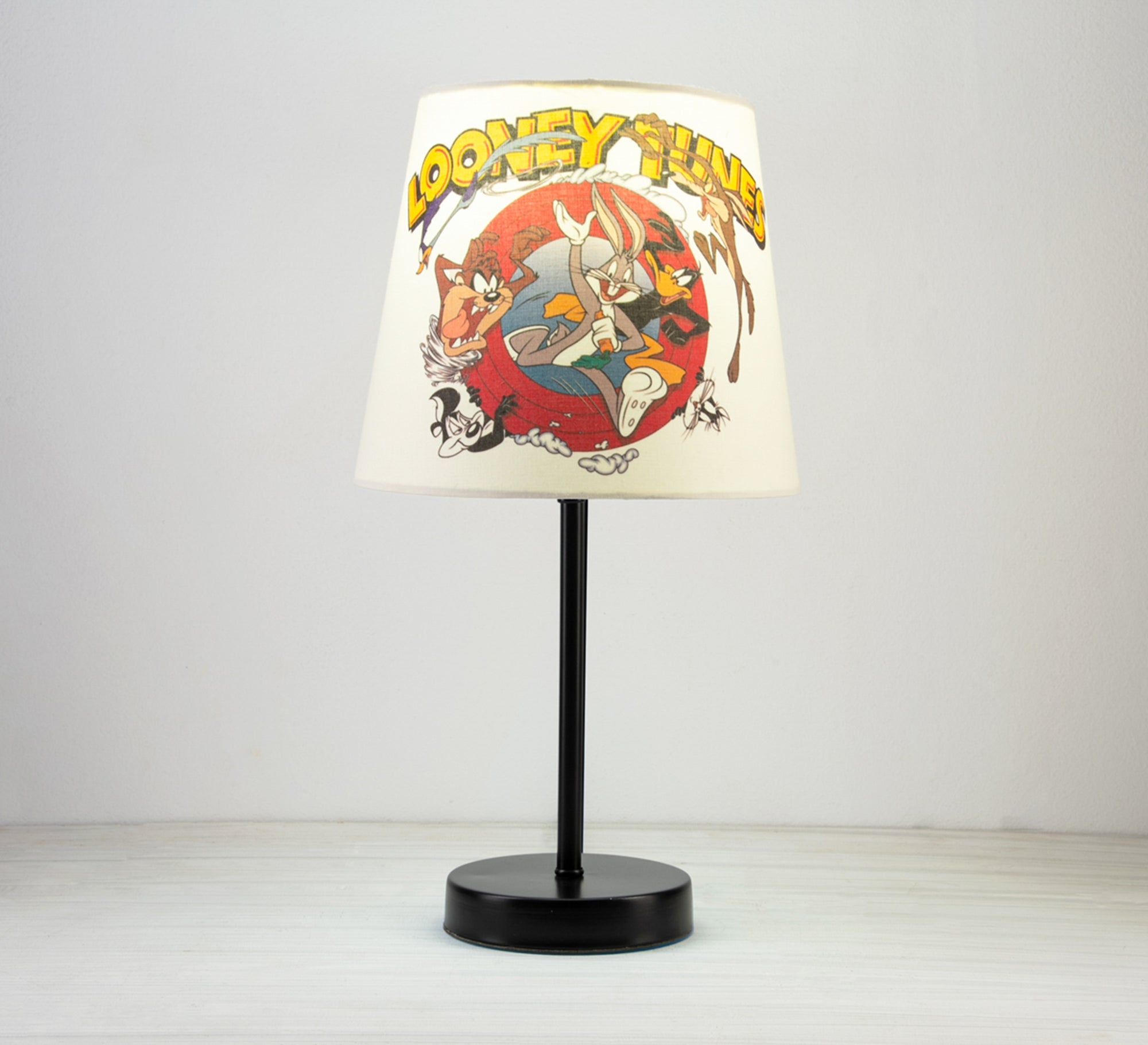 Looney Tunes Lamp: Lively and fun for any room with a black base - Vitrine Furniture - Lighting