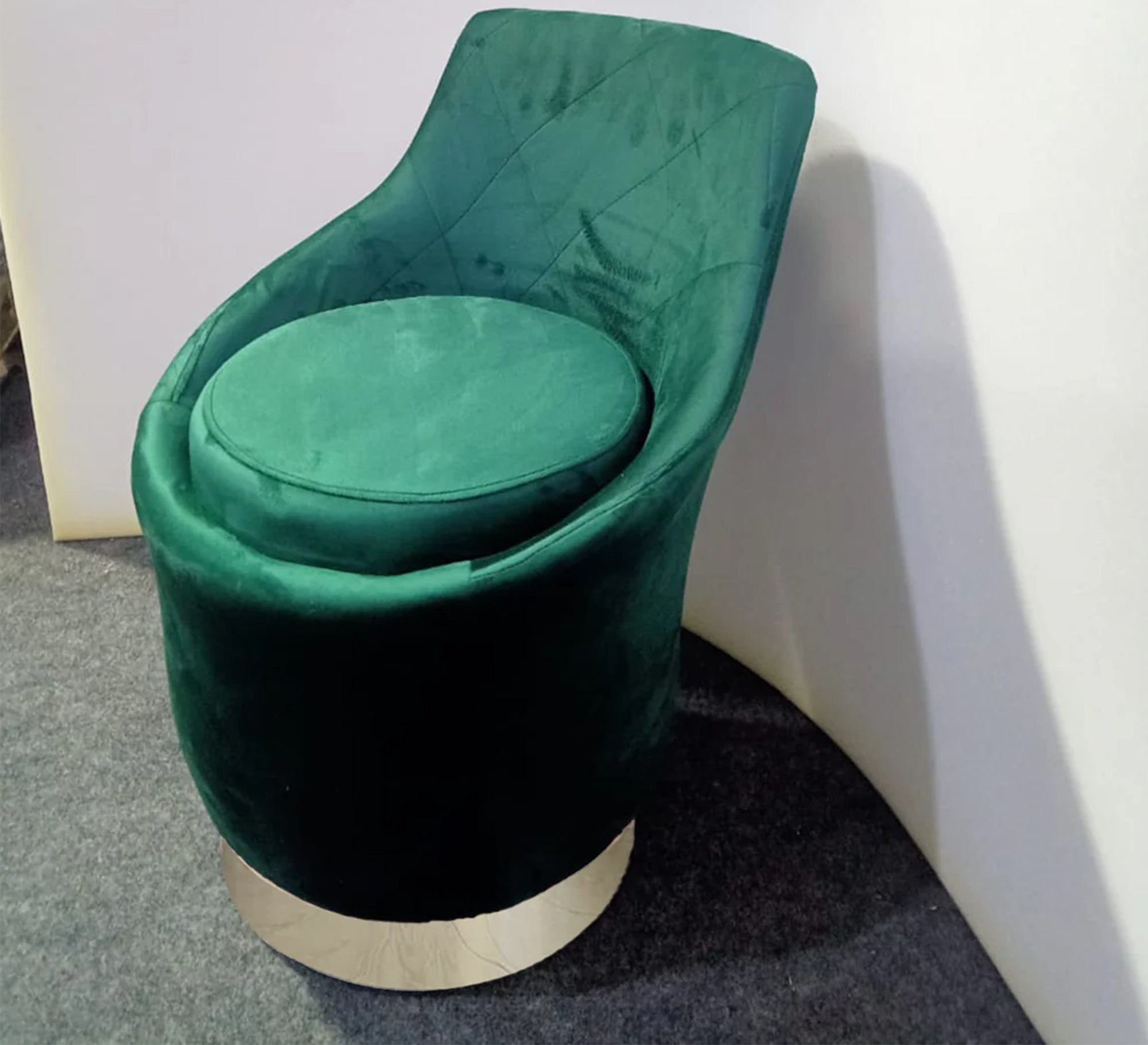 Low back pouffe chair - Vitrine Furniture - Furniture