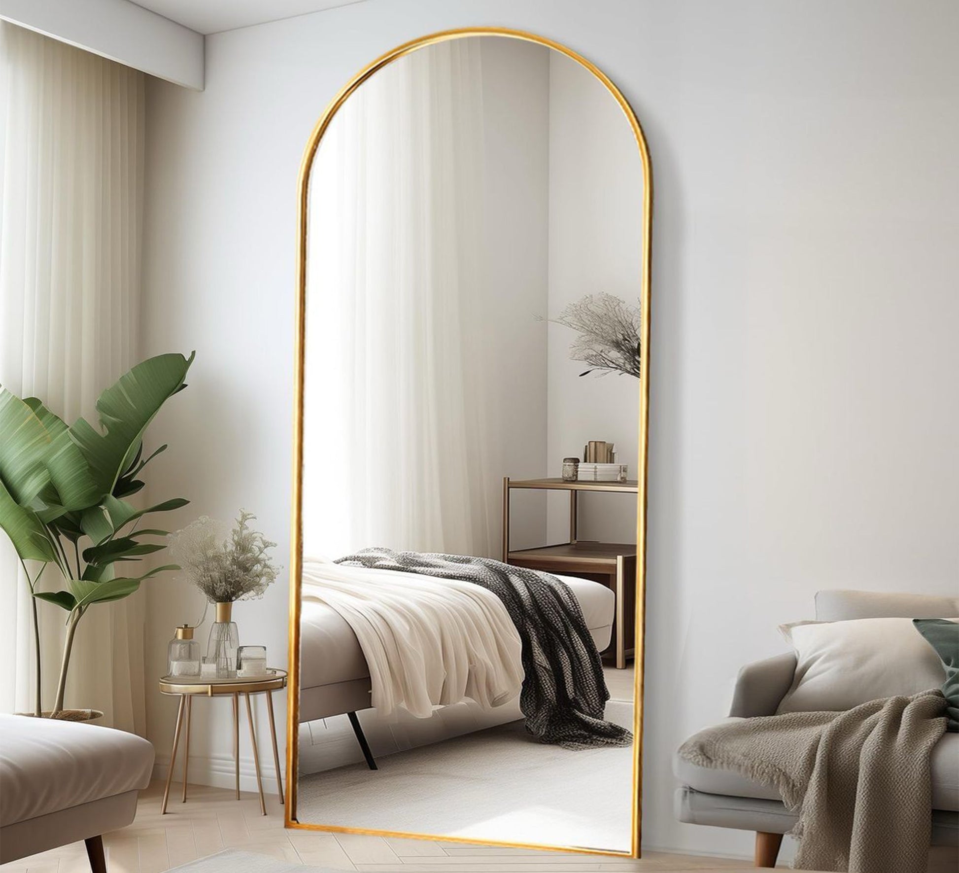 Luxor Mirrors: Modern Elegance with a Golden Frame - Vitrine Furniture - Mirrors