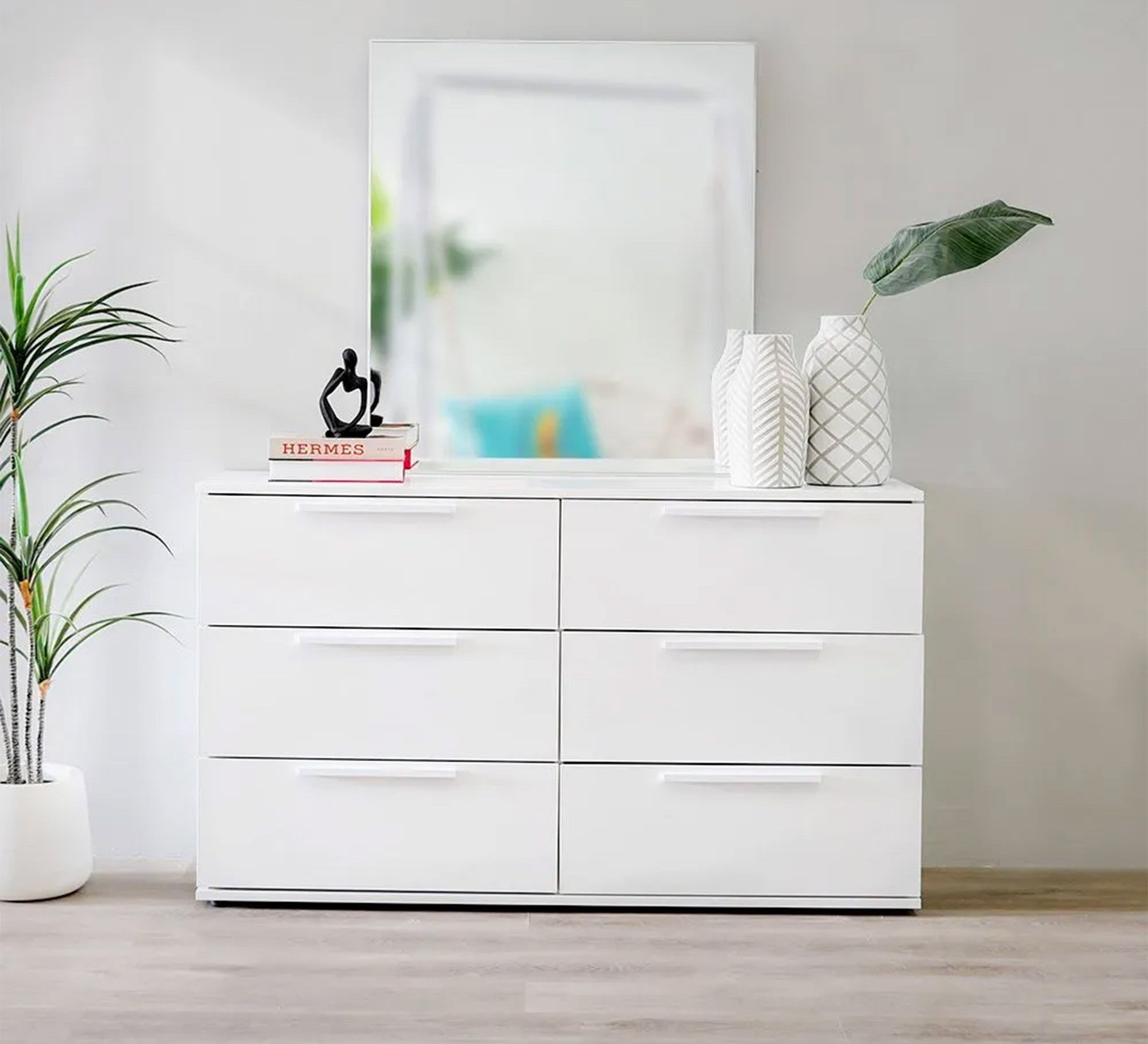 Master bedroom in white - Vitrine Furniture - Bed Sets