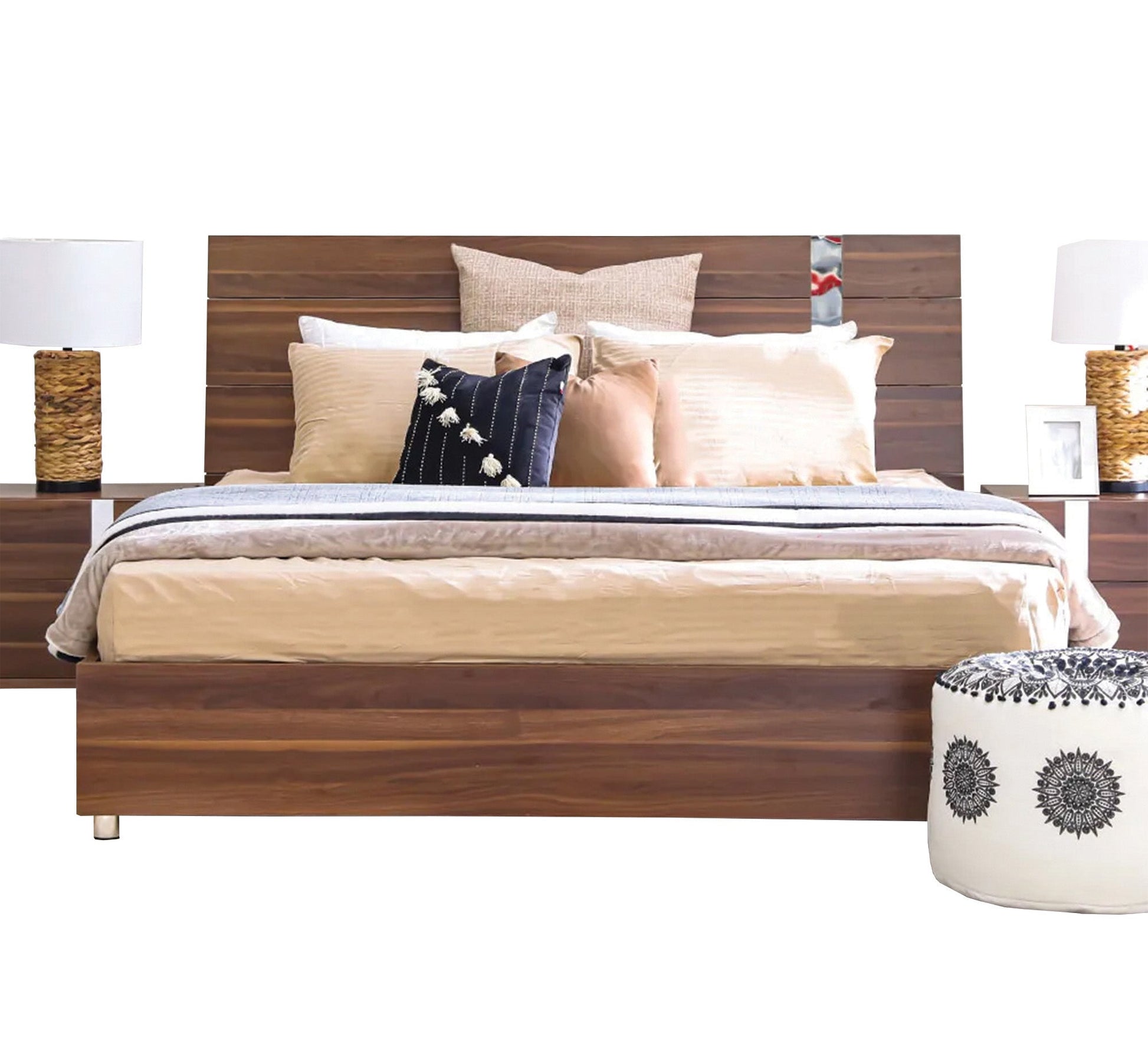 Master bedroom in wooden brown - Vitrine Furniture - Bed Sets