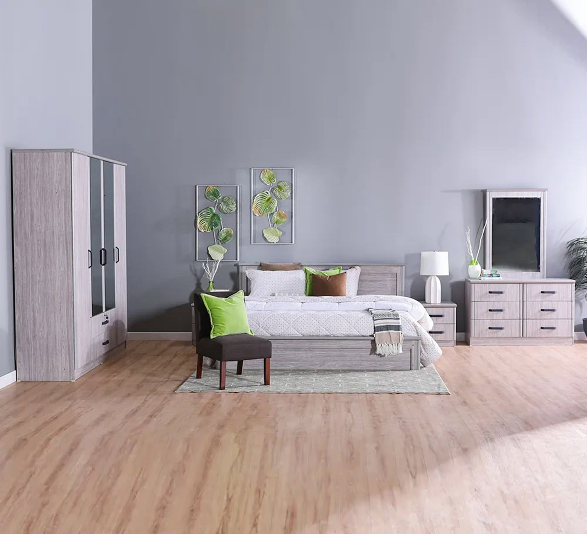 Master bedroom, white wooden - Vitrine Furniture - Bed Sets