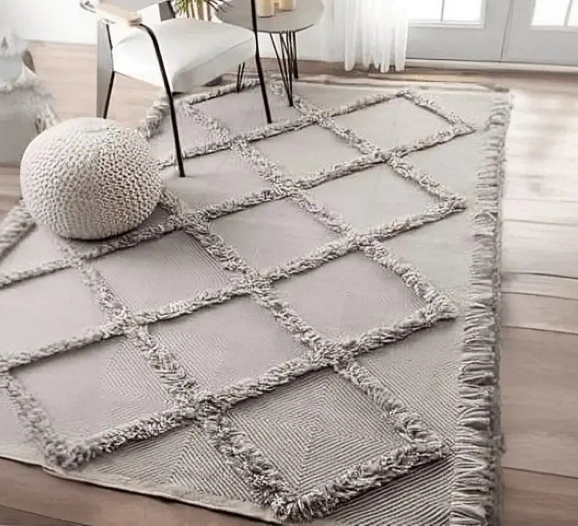 Medium - sized rug in an elegant gray color - Vitrine Furniture - Accessories