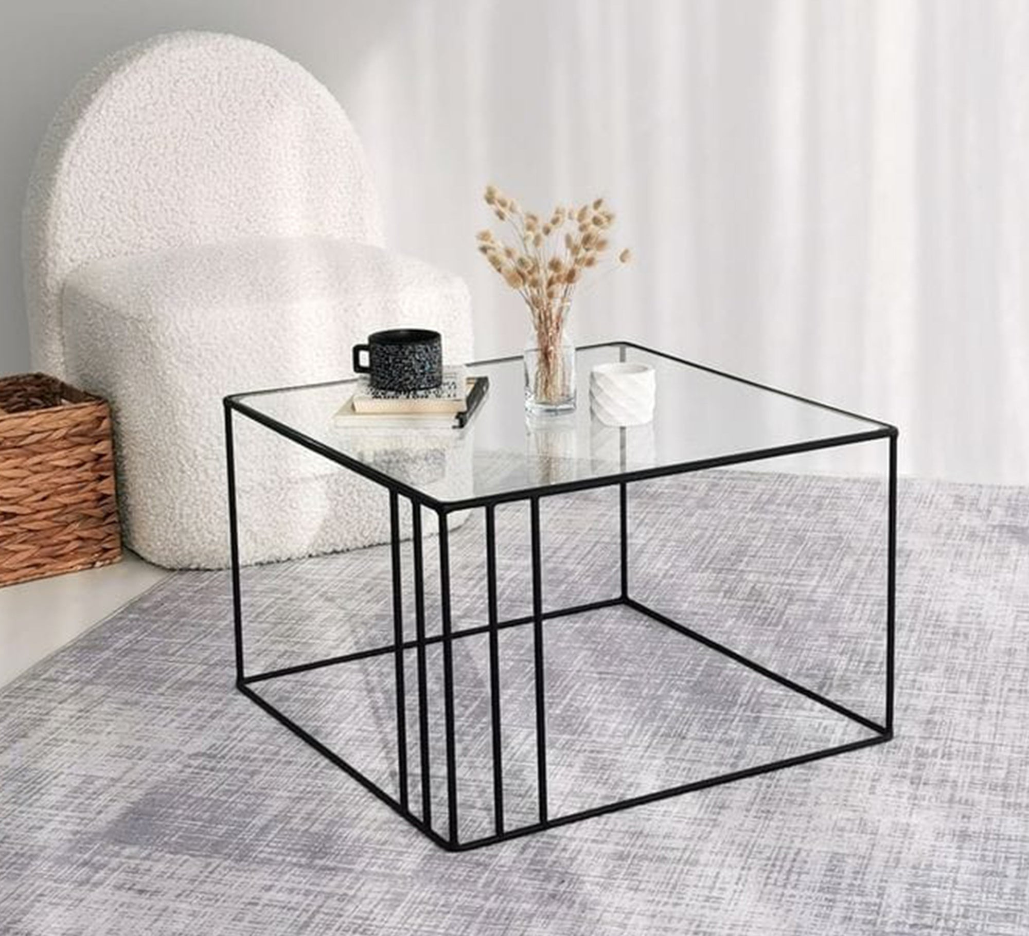 Metal table with a glass top - Vitrine Furniture - Furniture